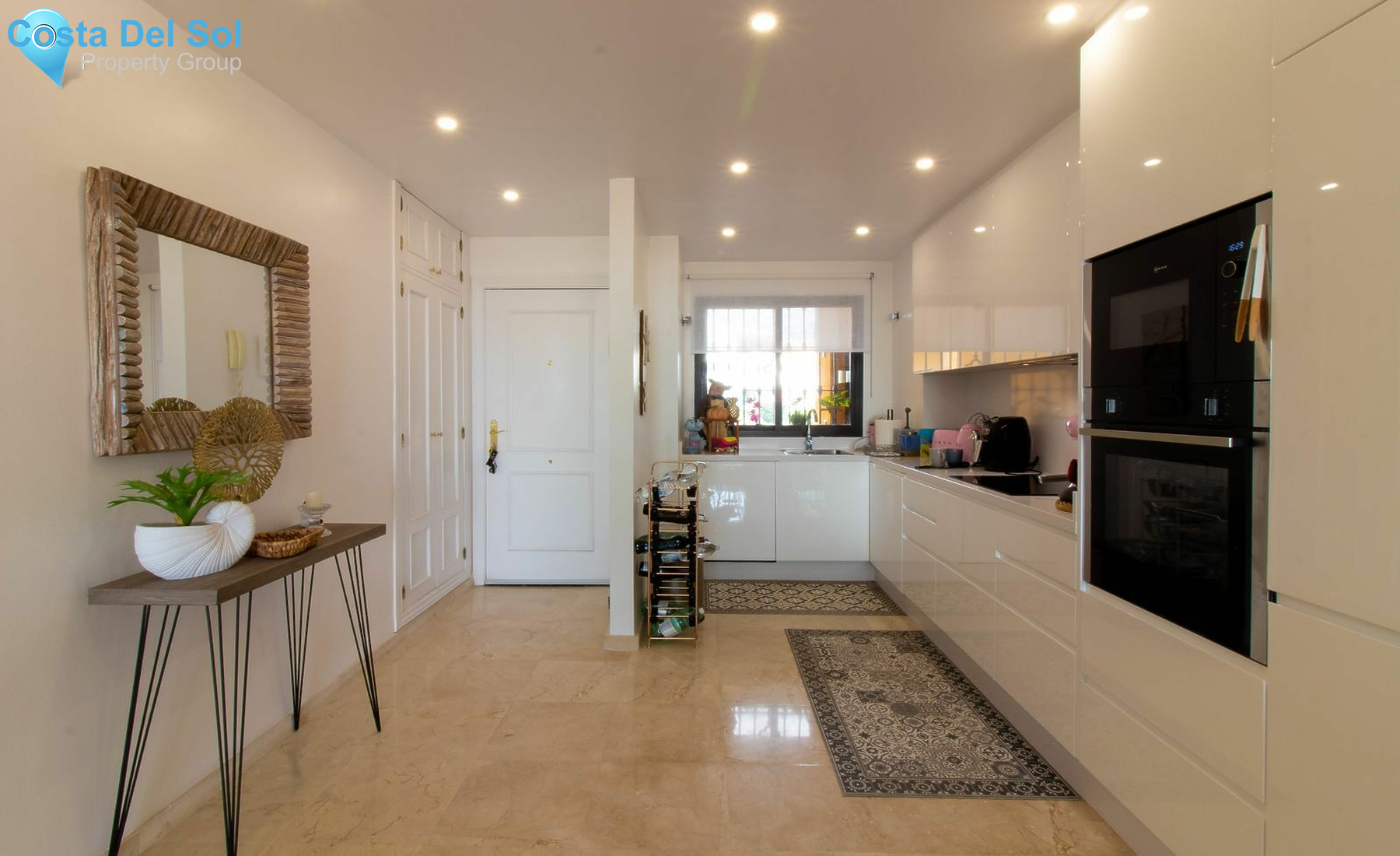 Middle Floor Apartment in Selwo-1487149