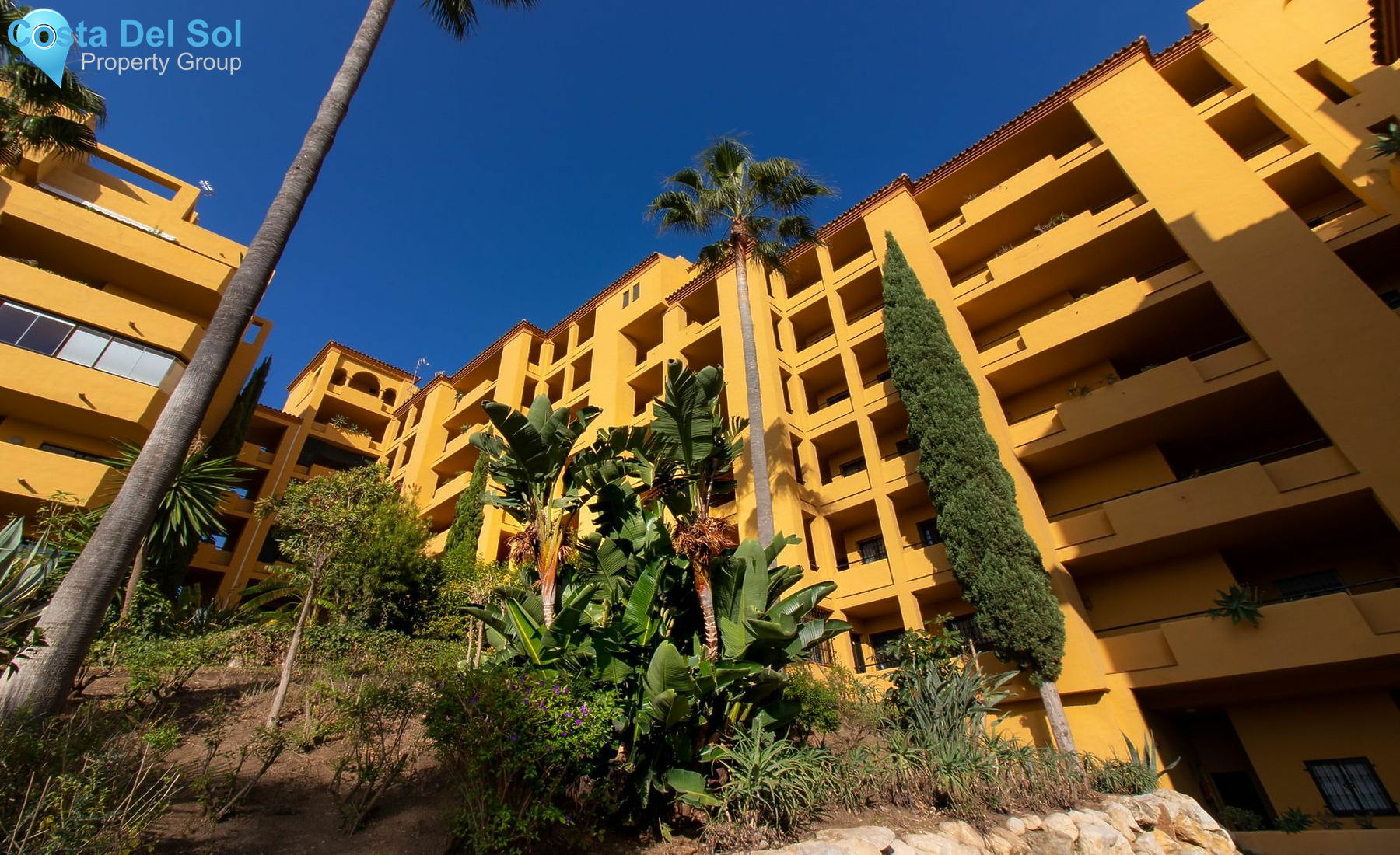 Middle Floor Apartment in Selwo-1487167