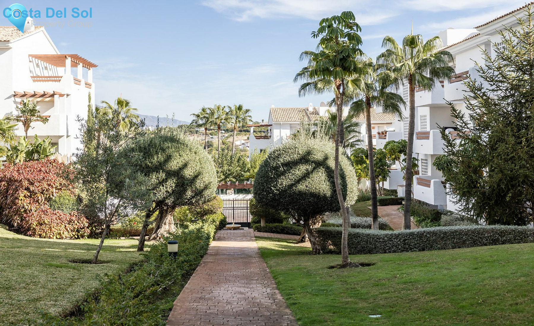 Middle Floor Apartment in Selwo-1547057