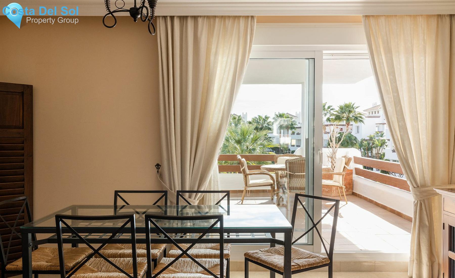 Middle Floor Apartment in Selwo-1547044