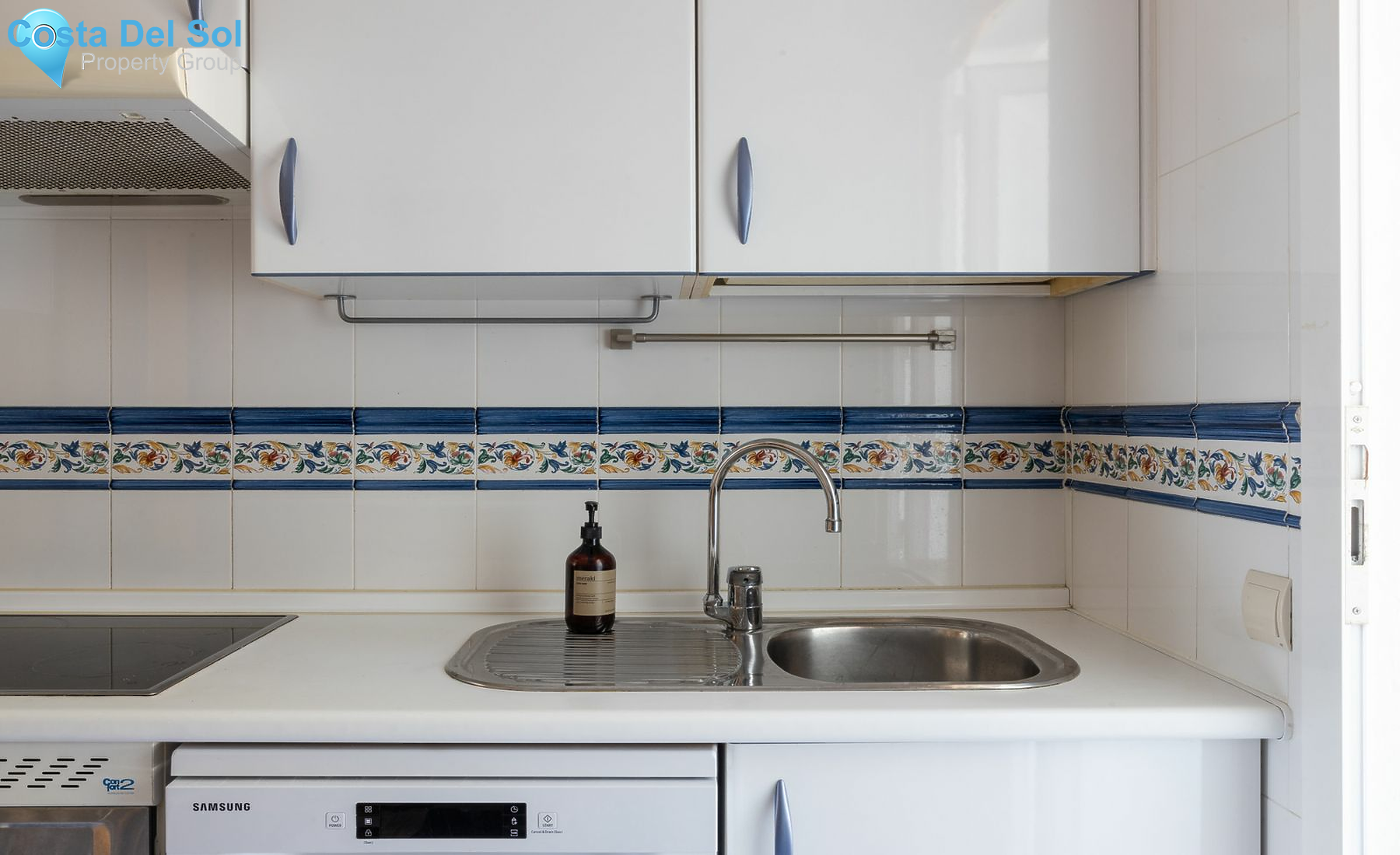 Middle Floor Apartment in Selwo-1547048