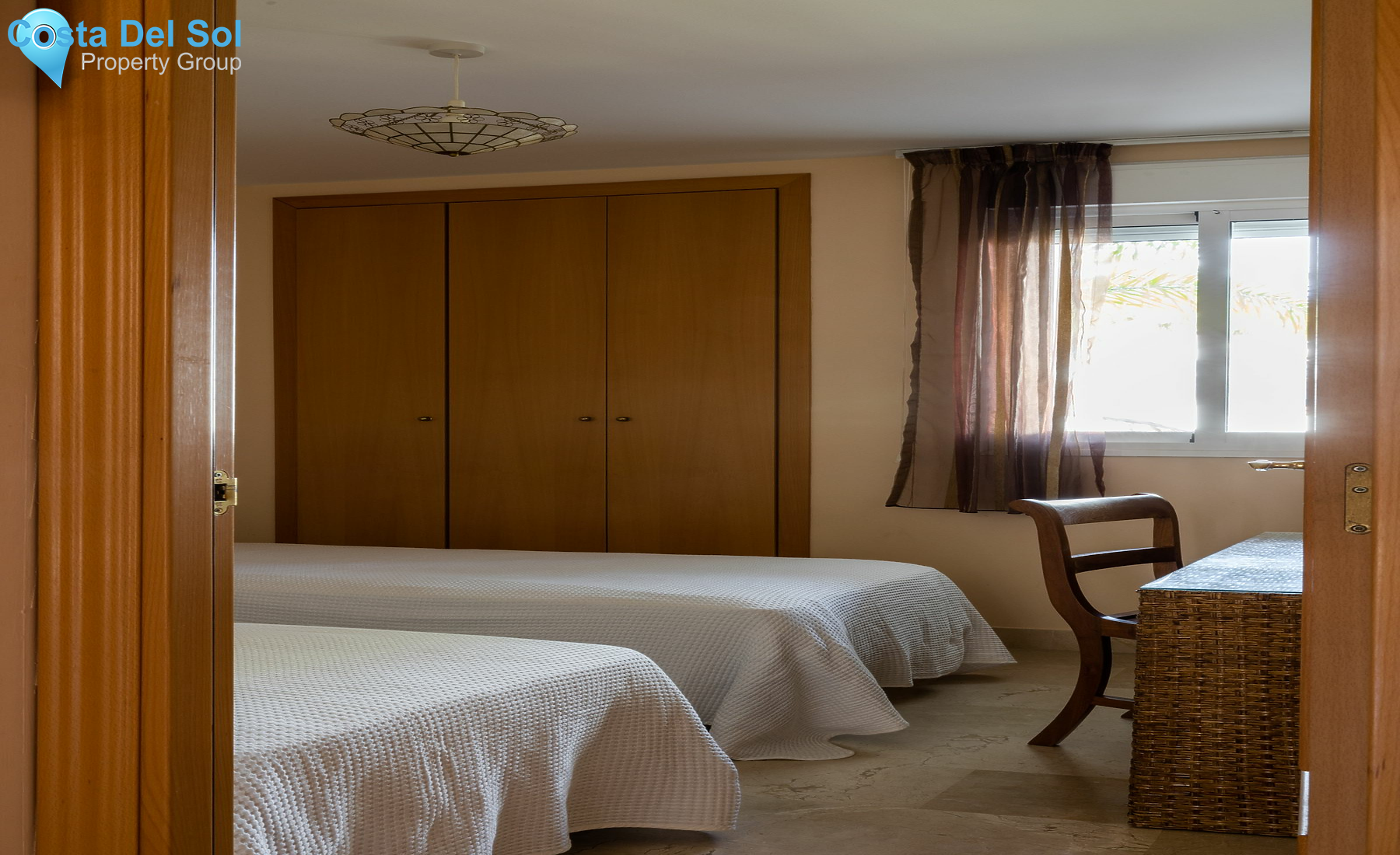 Middle Floor Apartment in Selwo-1547049