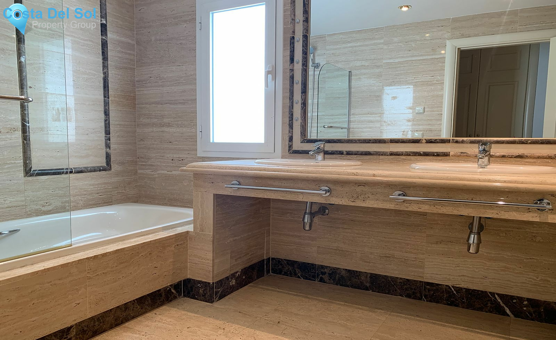 Middle Floor Apartment in Sierra Blanca-1495456