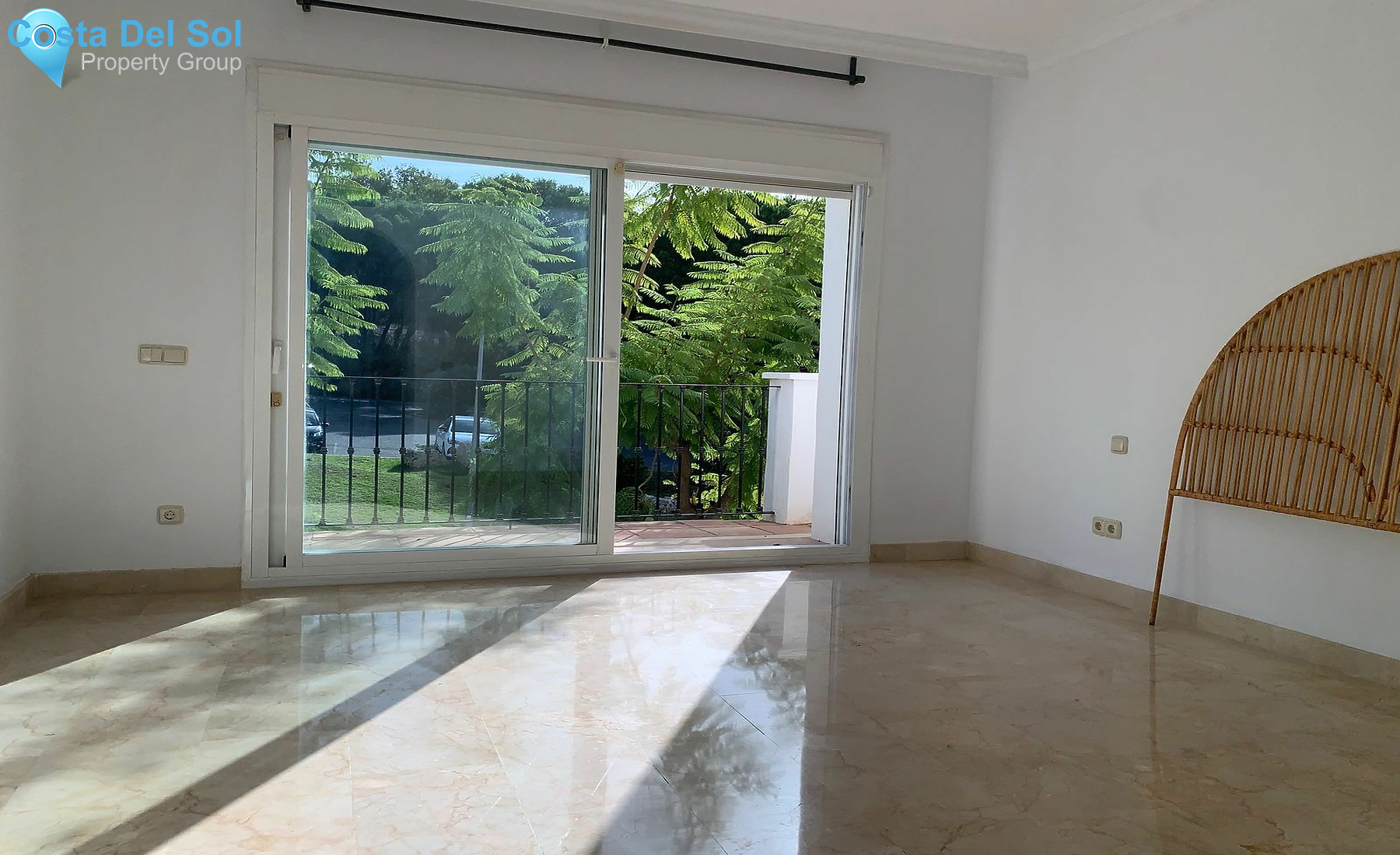 Middle Floor Apartment in Sierra Blanca-1495440