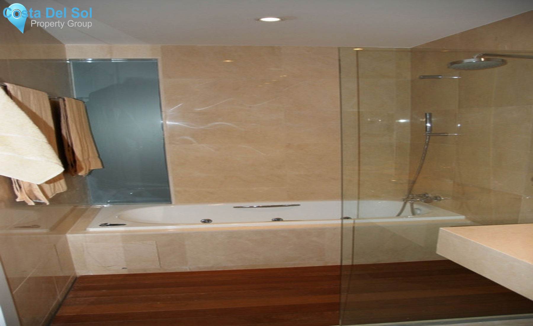 Middle Floor Apartment in Sotogrande Playa-1333482