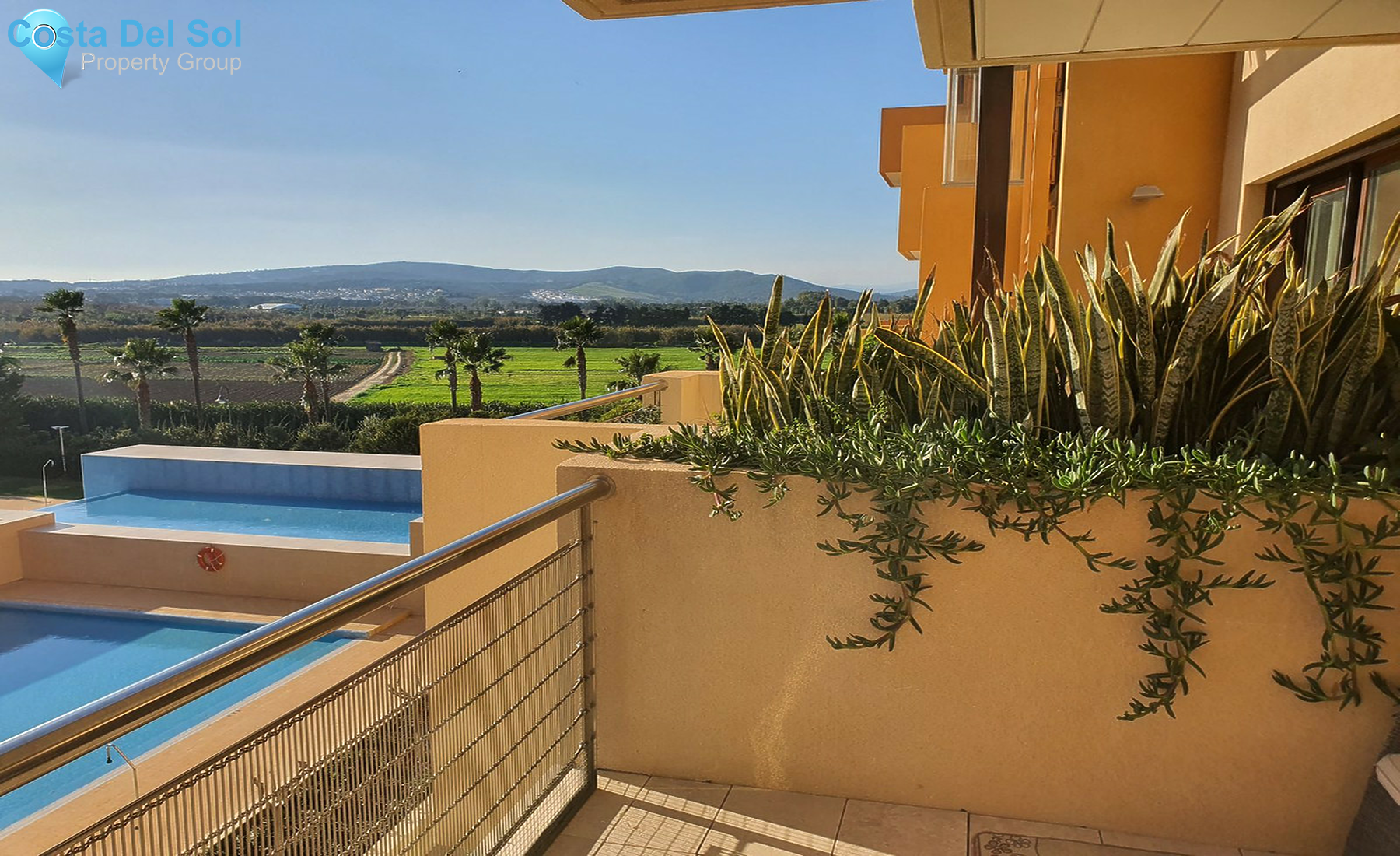 Middle Floor Apartment in Sotogrande Puerto-1273774