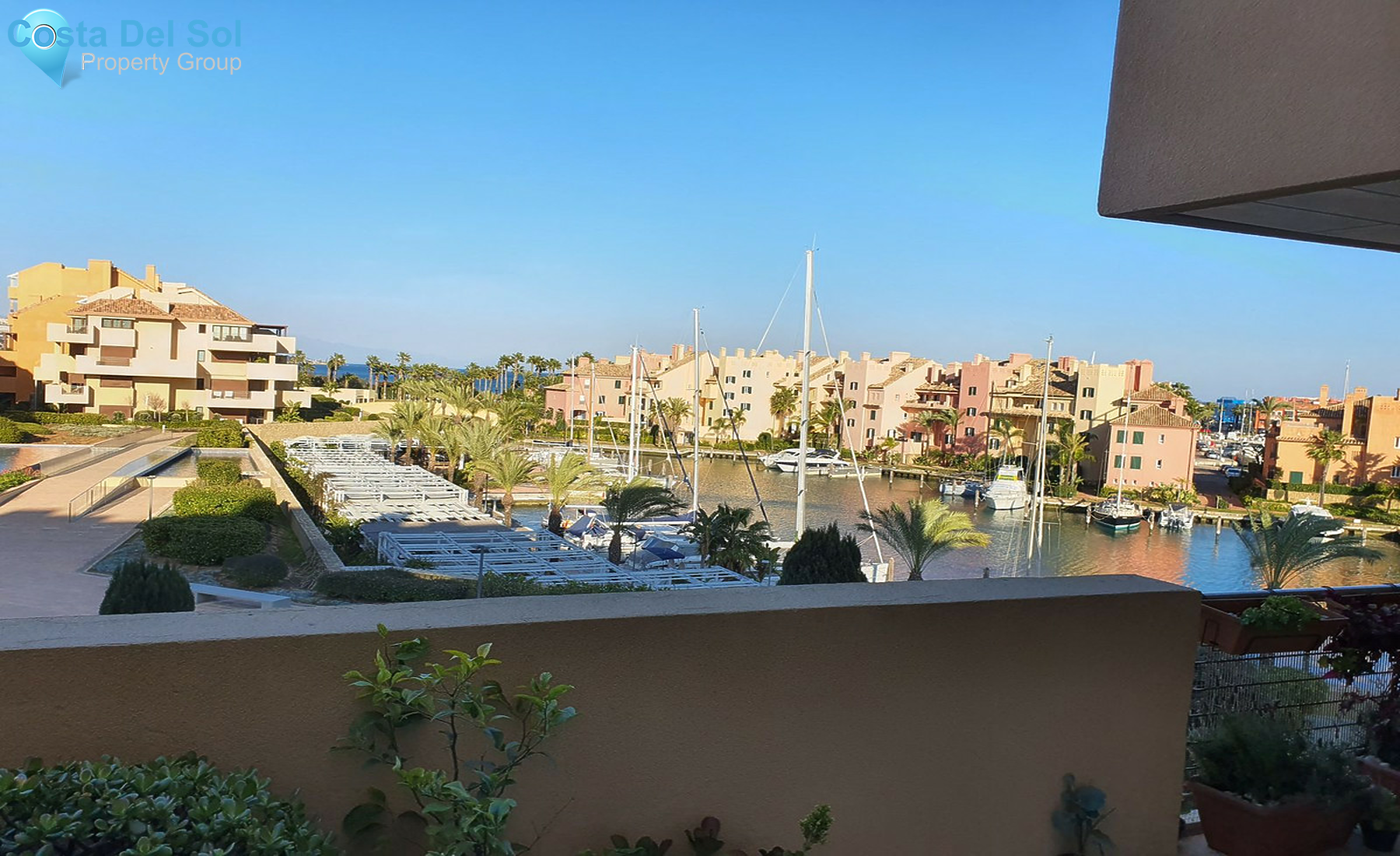 Middle Floor Apartment in Sotogrande Puerto-1273776