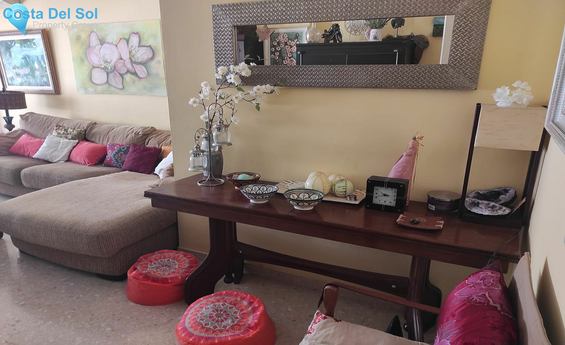 Middle Floor Apartment in Teatinos-1153995