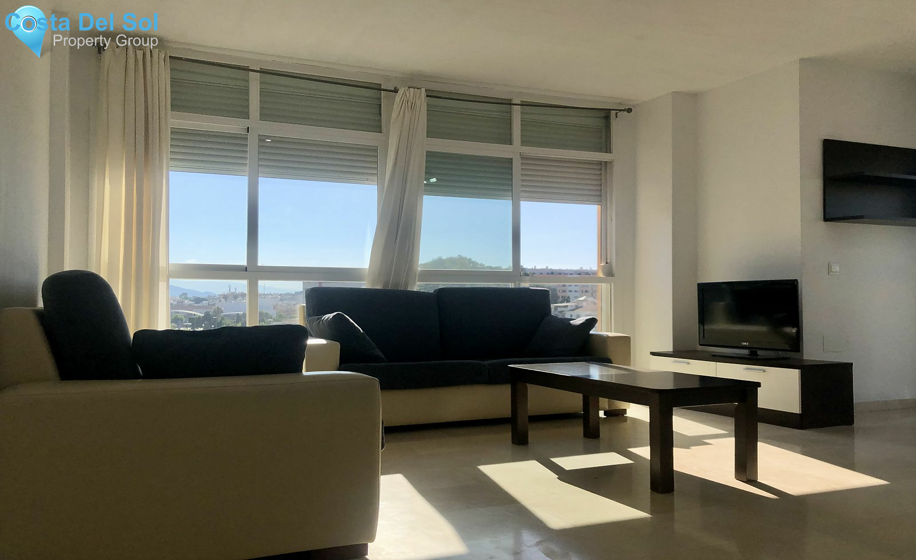 Middle Floor Apartment in Teatinos-1448870