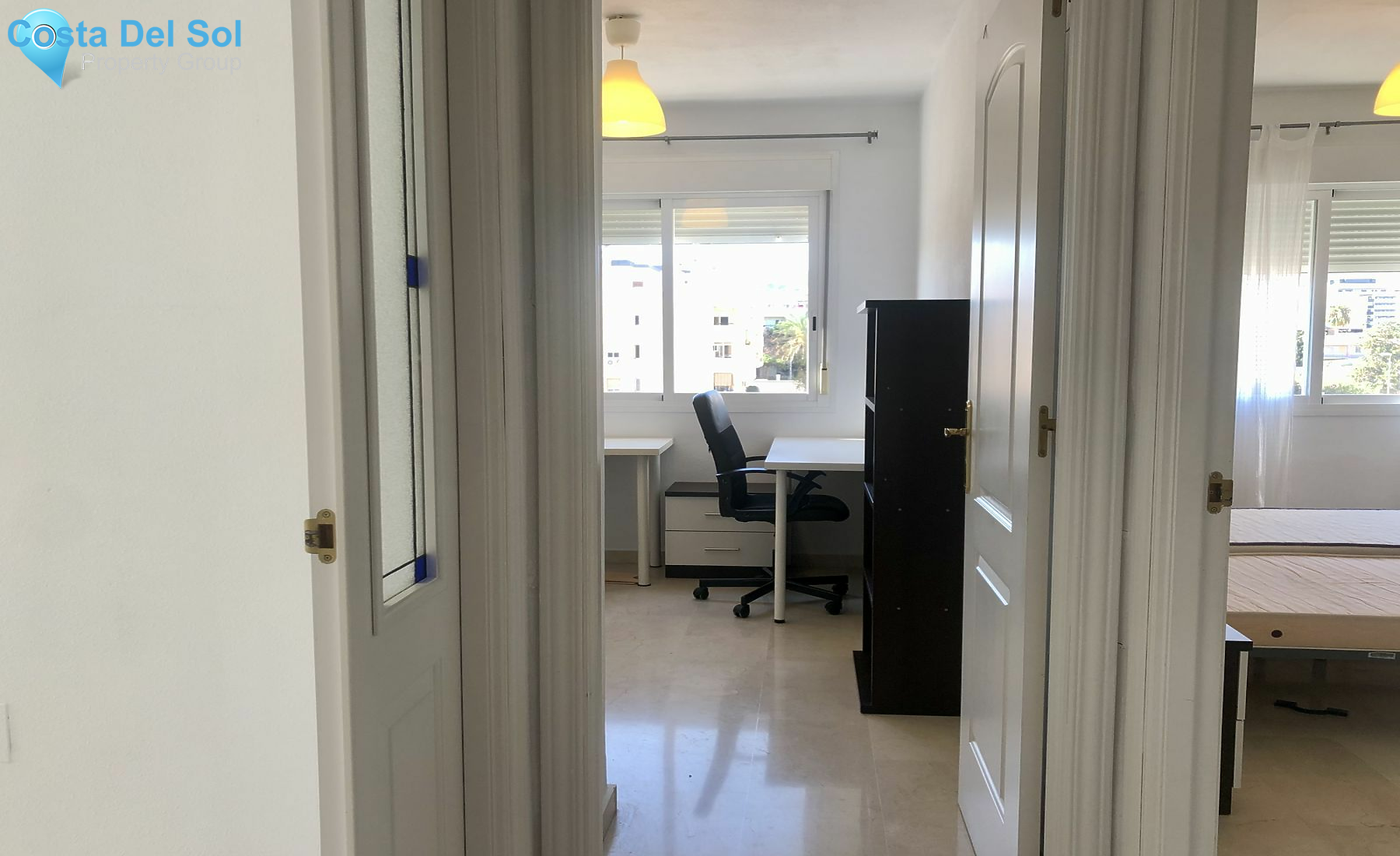 Middle Floor Apartment in Teatinos-1448877