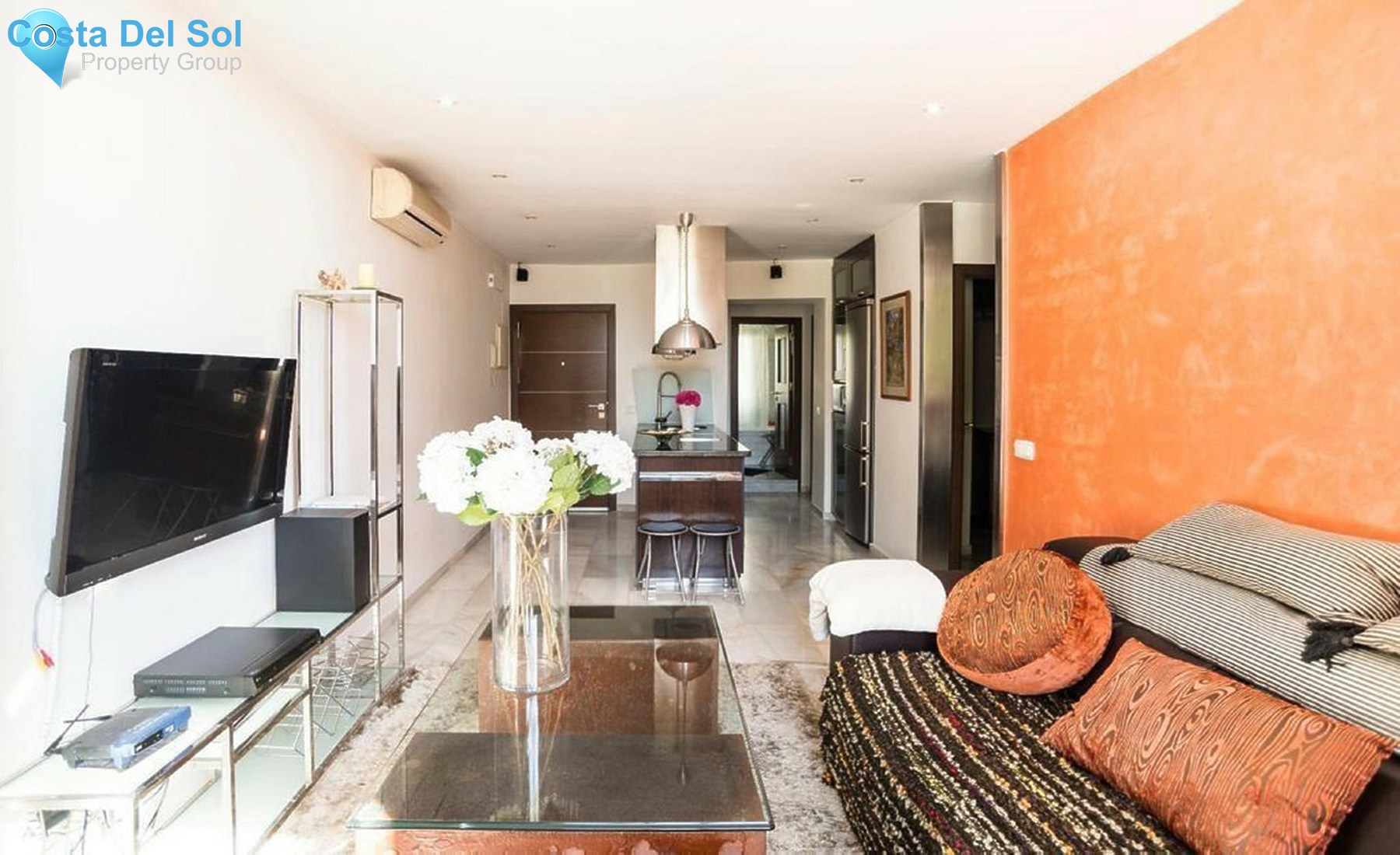 Middle Floor Apartment in The Golden Mile-1239961