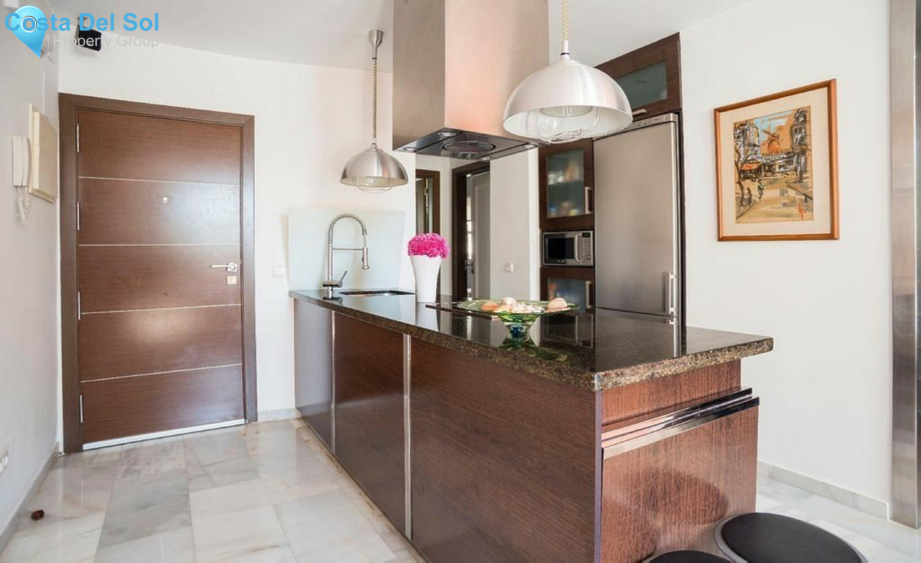 Middle Floor Apartment in The Golden Mile-1239953