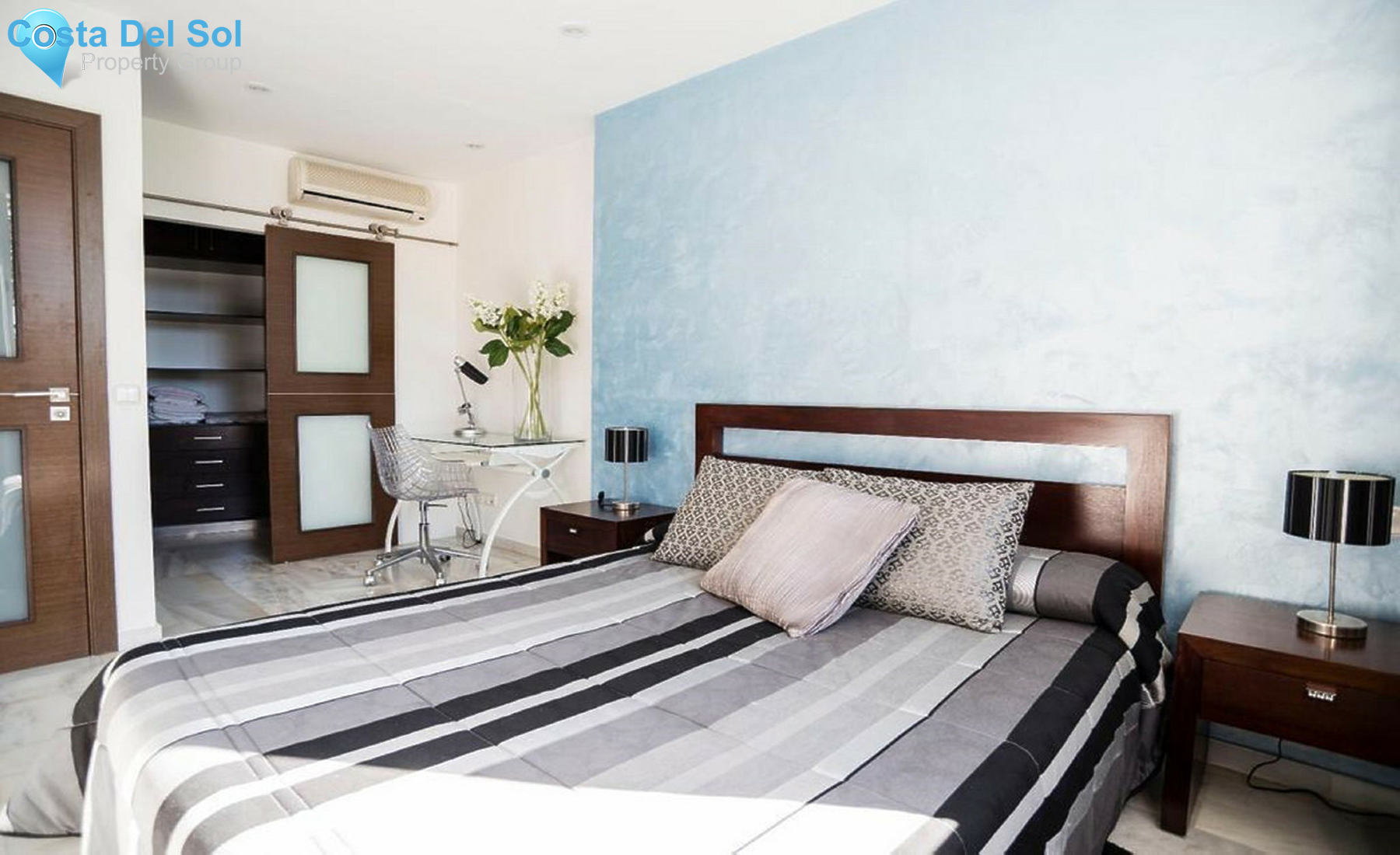 Middle Floor Apartment in The Golden Mile-1239954