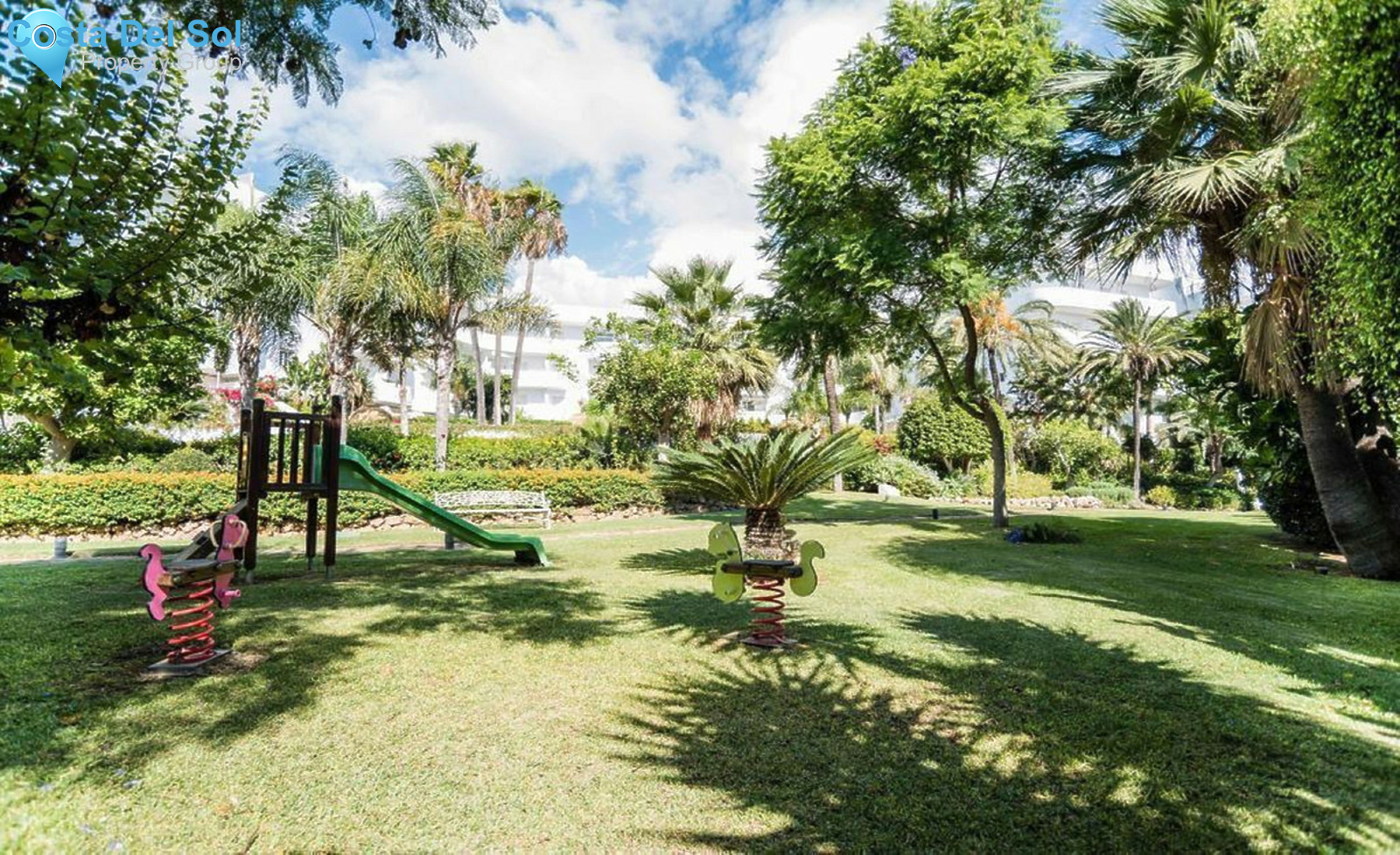 Middle Floor Apartment in The Golden Mile-1239958