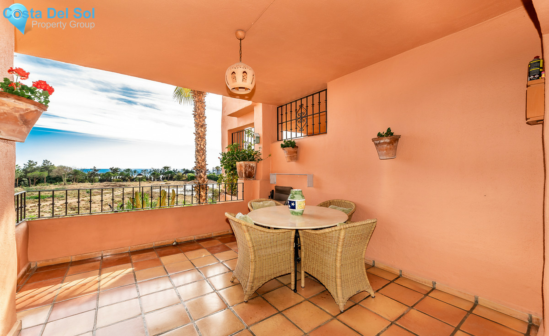 Middle Floor Apartment in The Golden Mile-1250935