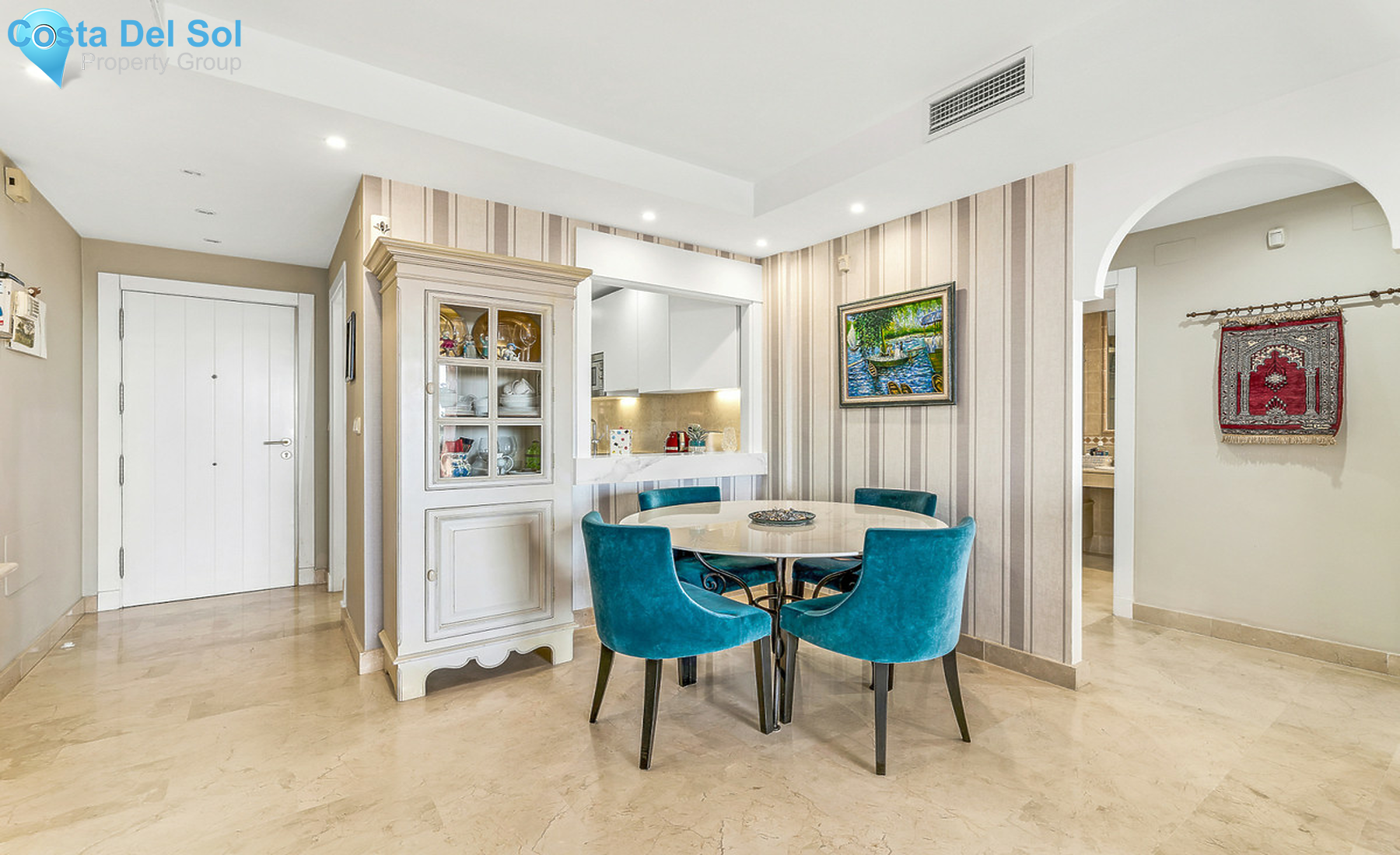 Middle Floor Apartment in The Golden Mile-1250925