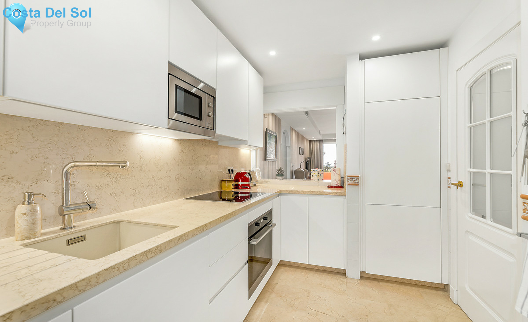 Middle Floor Apartment in The Golden Mile-1250926