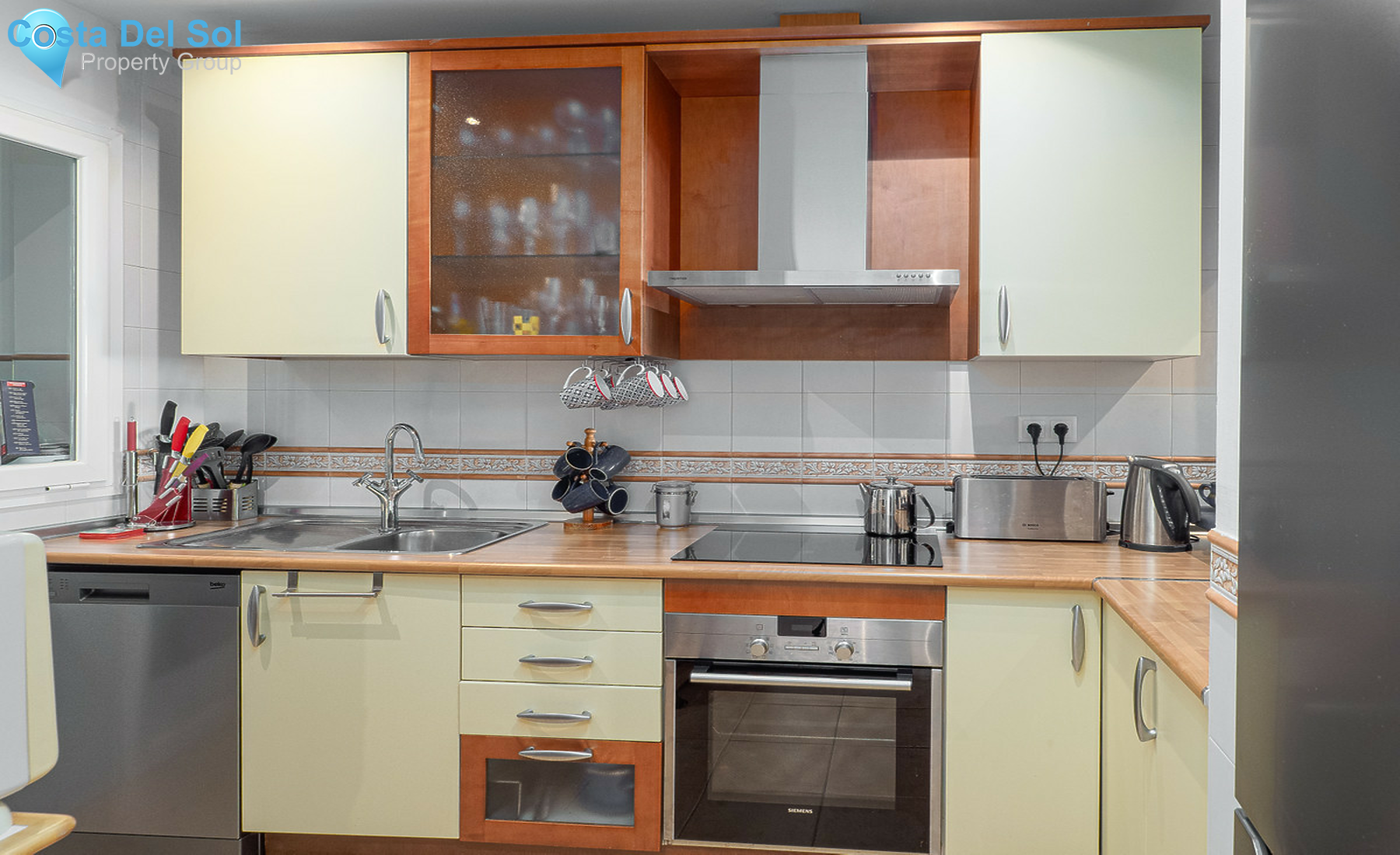 Middle Floor Apartment in The Golden Mile-1256240