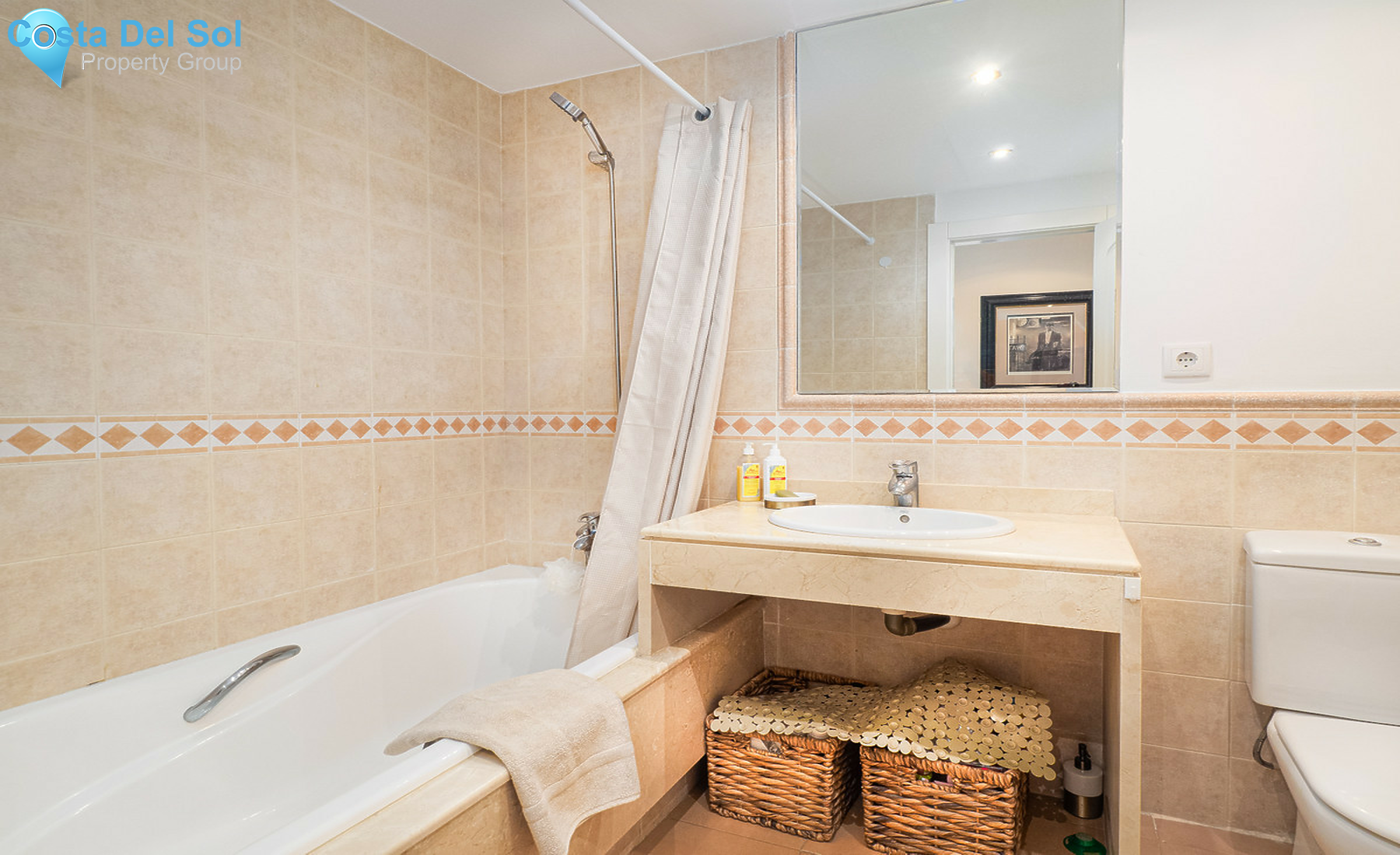 Middle Floor Apartment in The Golden Mile-1256241