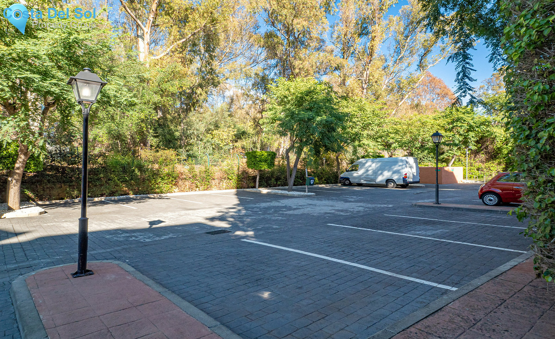 Middle Floor Apartment in The Golden Mile-1256244