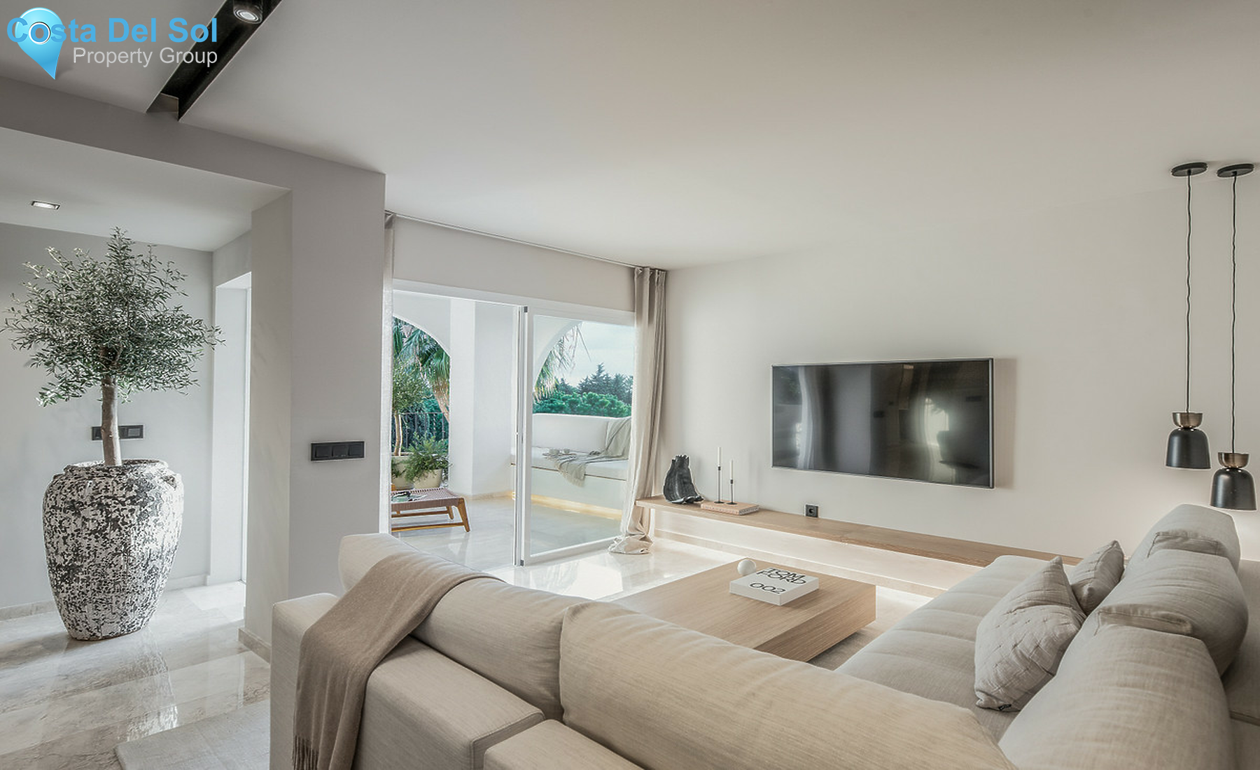 Middle Floor Apartment in The Golden Mile-1262620