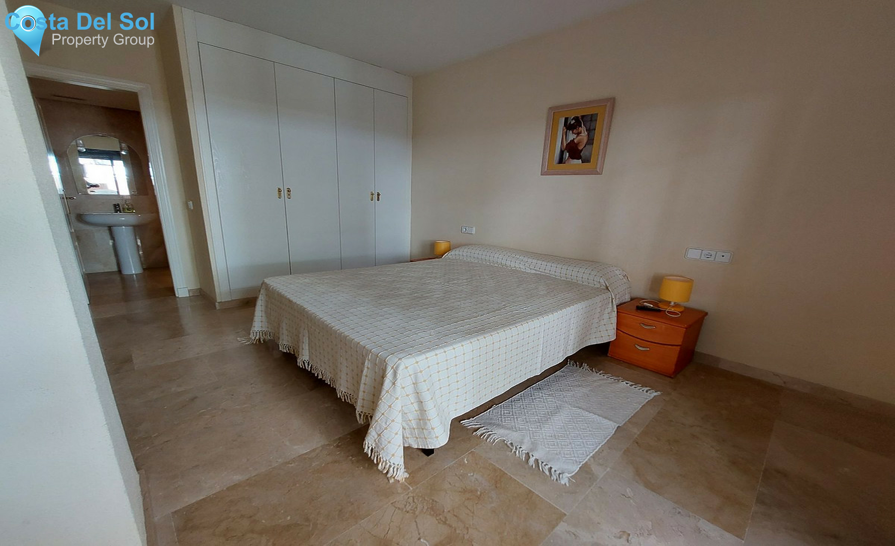 Middle Floor Apartment in The Golden Mile-1263430