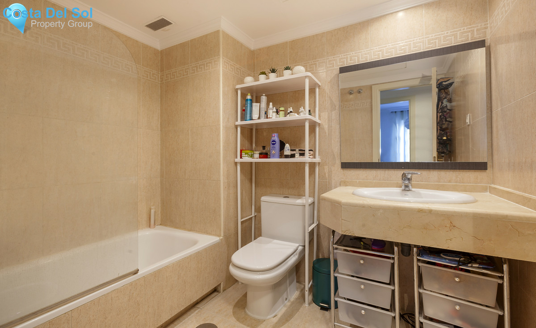 Middle Floor Apartment in The Golden Mile-1284693