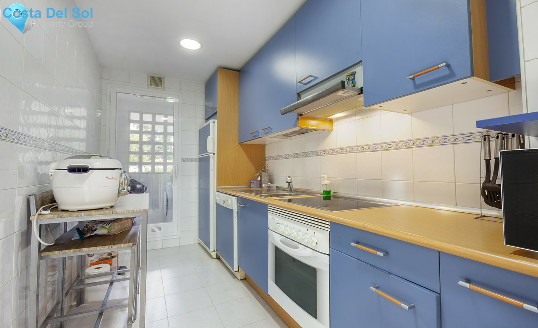 Middle Floor Apartment in The Golden Mile-1284677