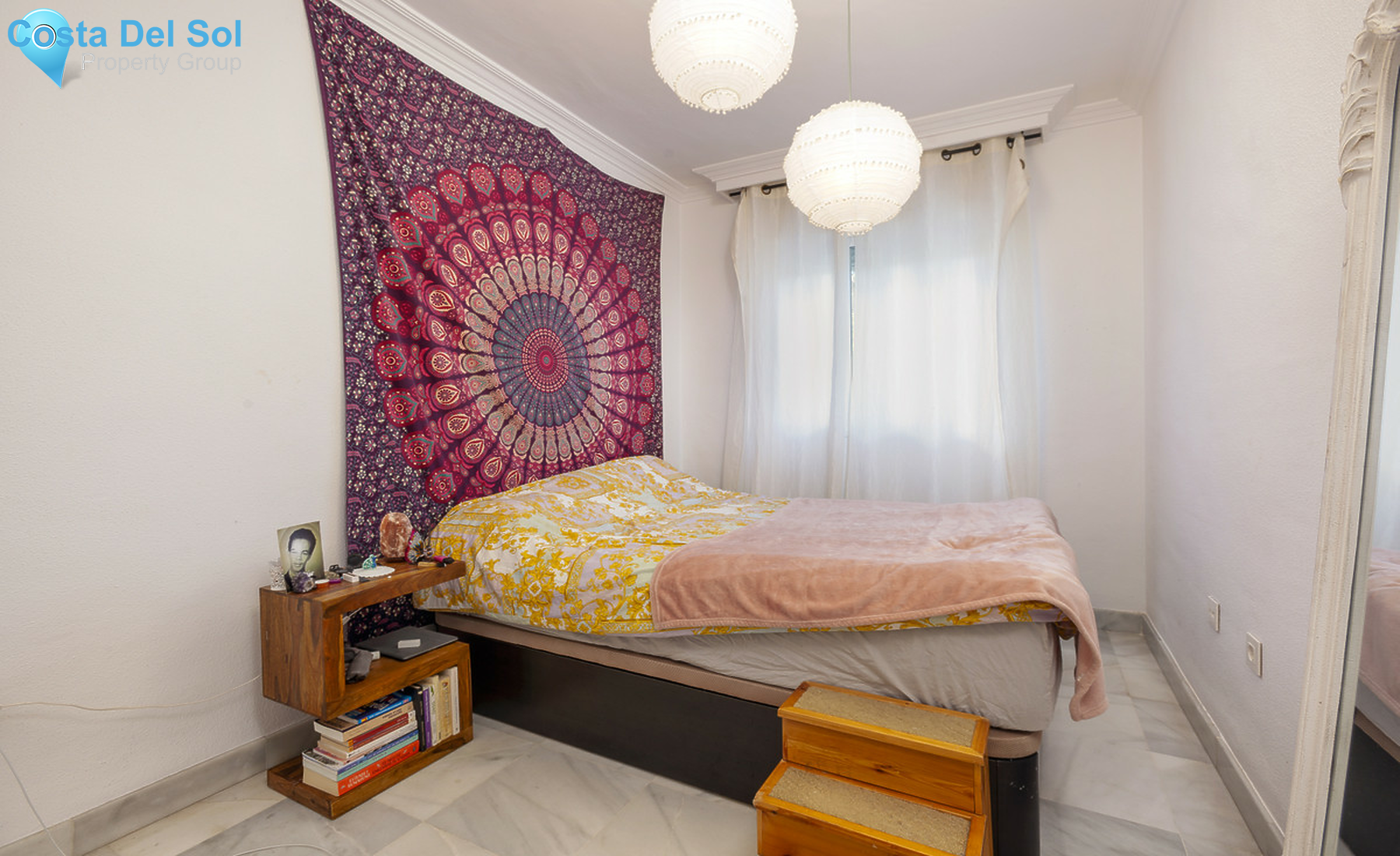 Middle Floor Apartment in The Golden Mile-1284679