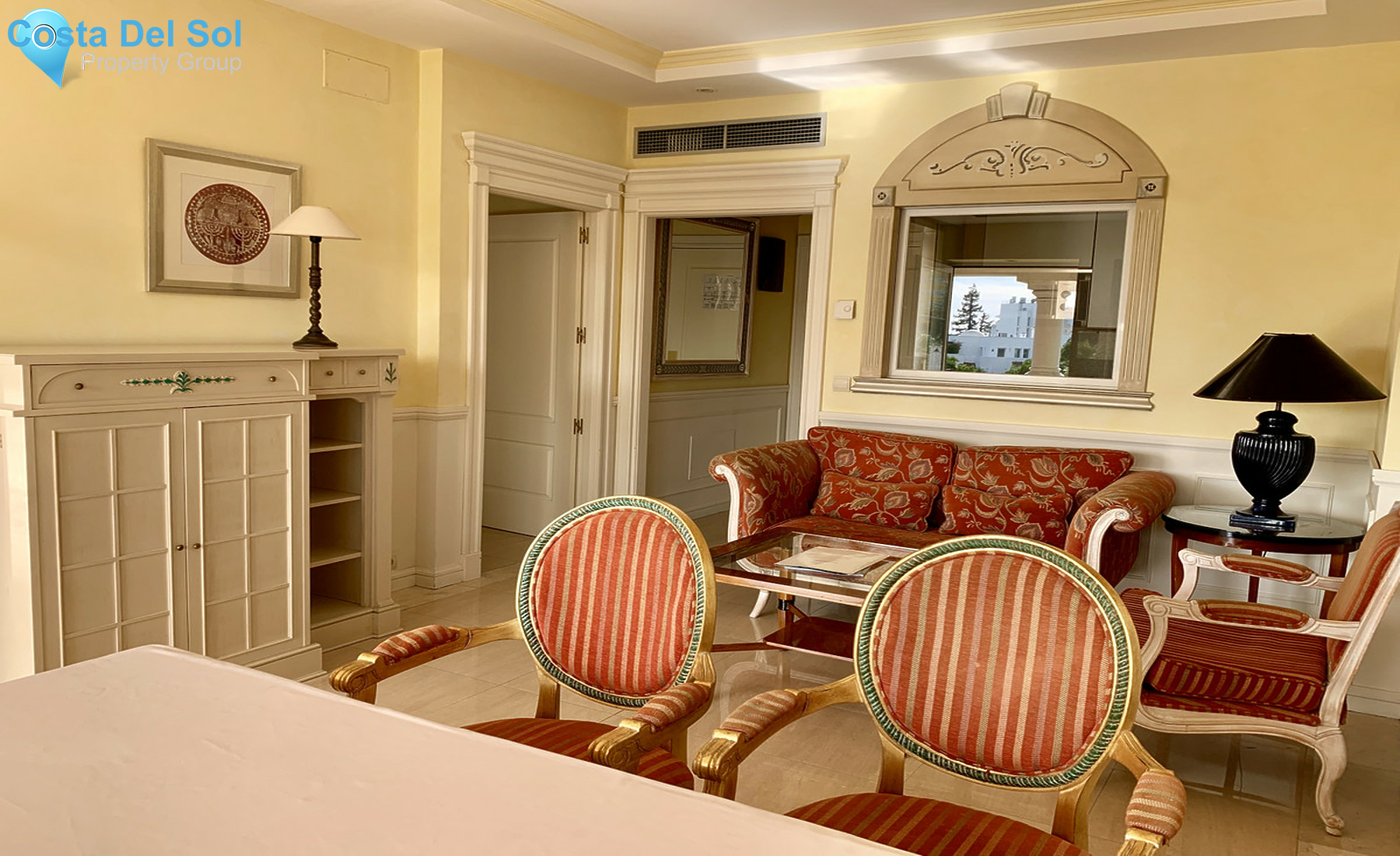 Middle Floor Apartment in The Golden Mile-1337748