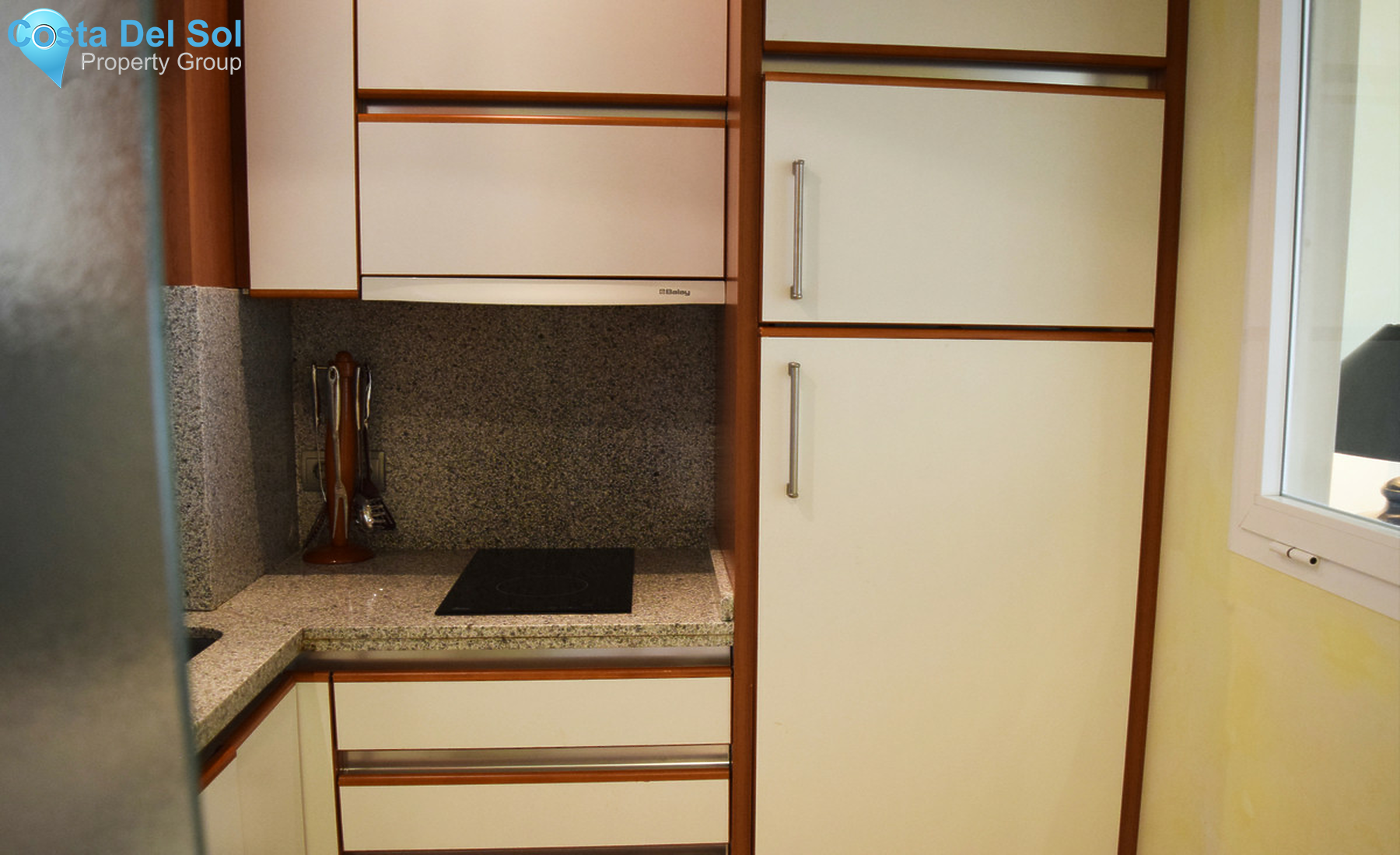 Middle Floor Apartment in The Golden Mile-1337766