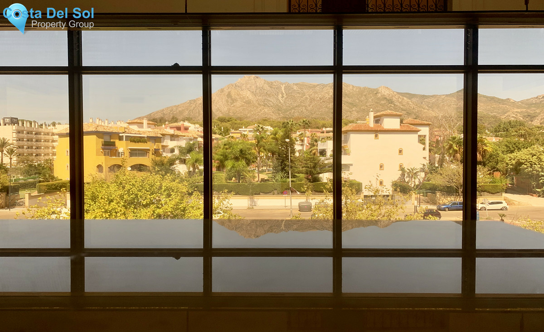 Middle Floor Apartment in The Golden Mile-1337755