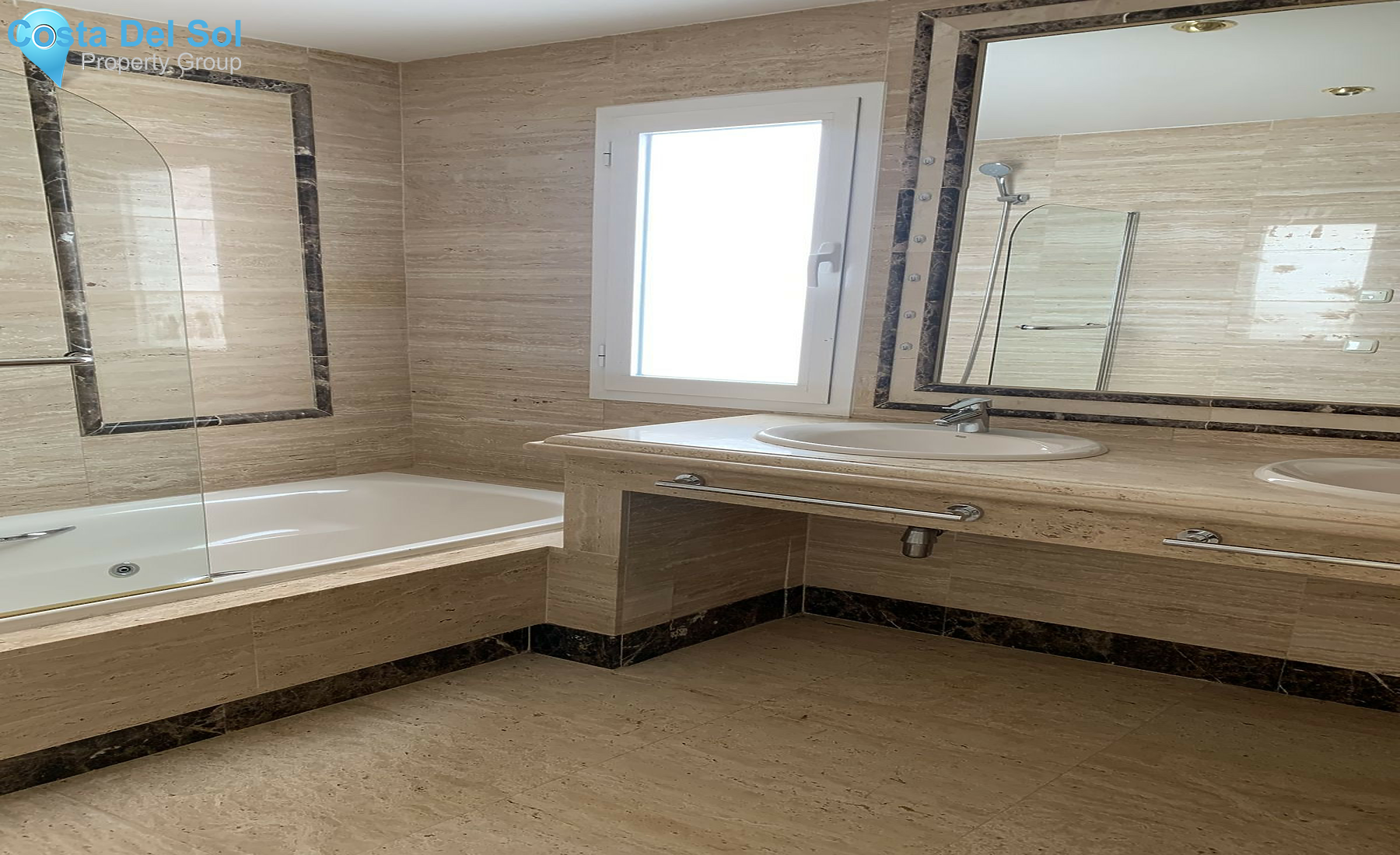 Middle Floor Apartment in The Golden Mile