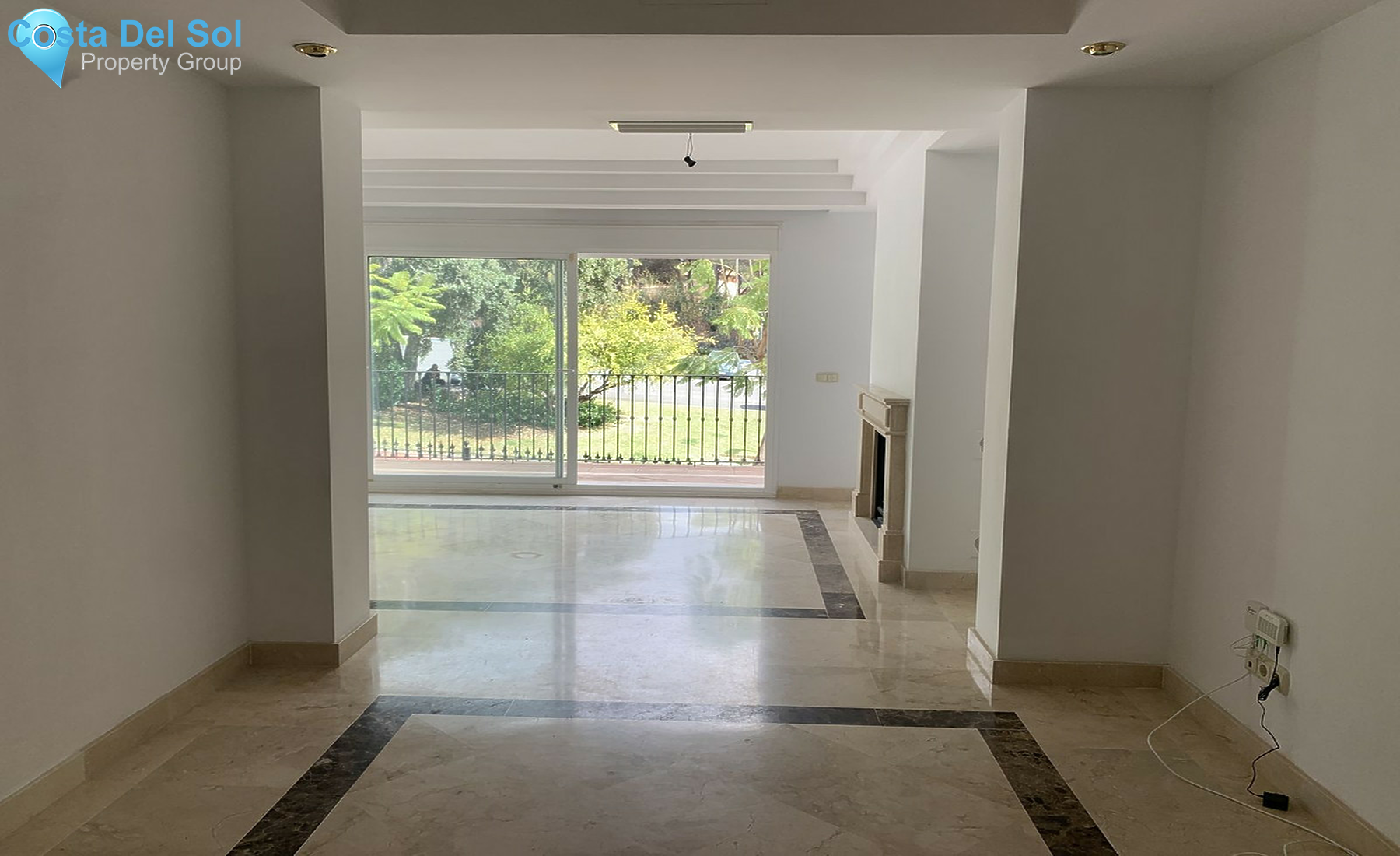 Middle Floor Apartment in The Golden Mile-1455392