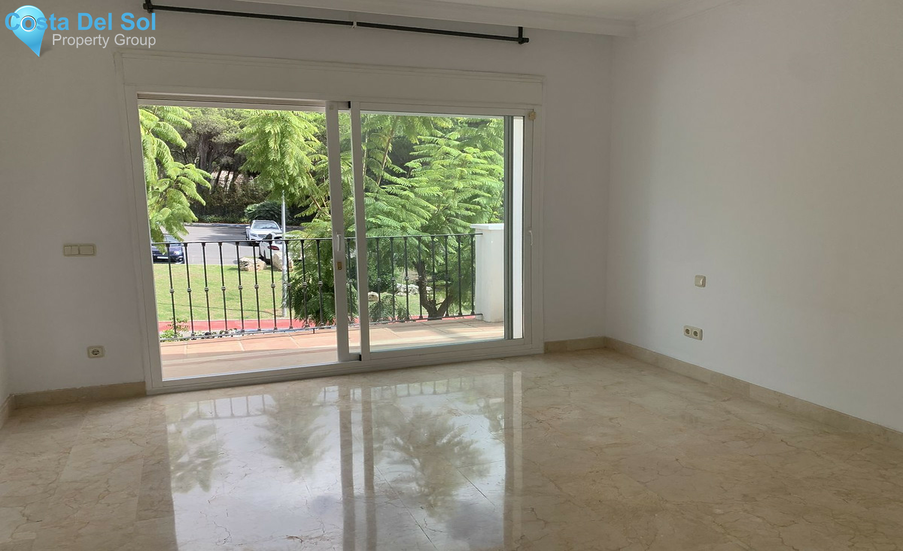 Middle Floor Apartment in The Golden Mile-1455380