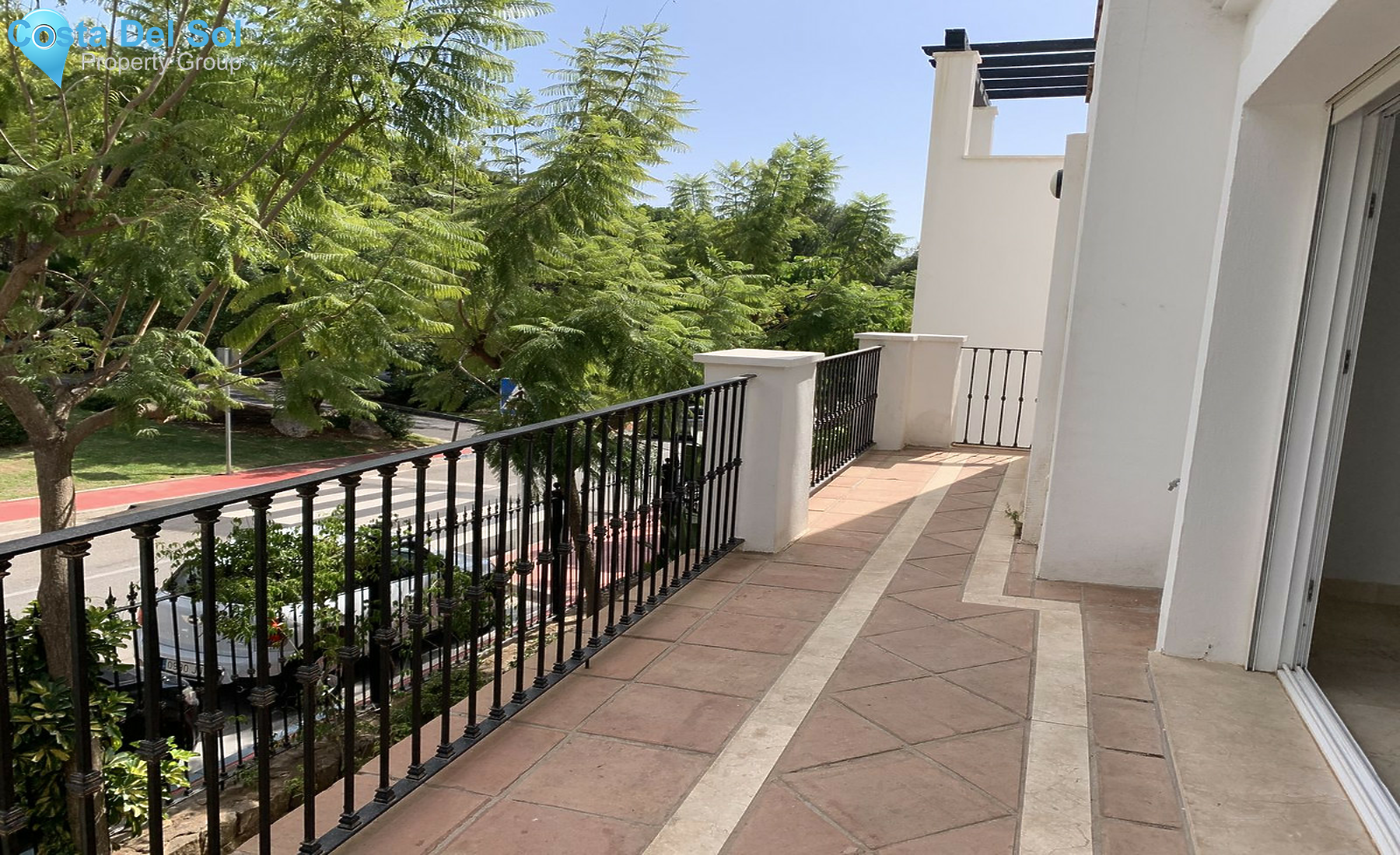 Middle Floor Apartment in The Golden Mile-1455384