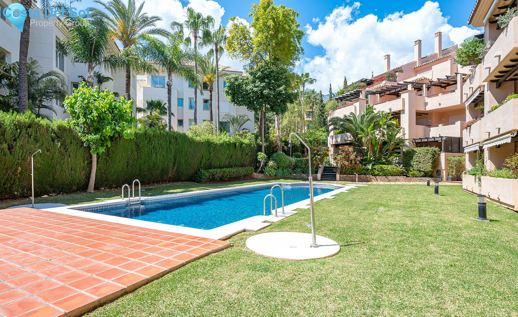 Middle Floor Apartment in The Golden Mile-1458092