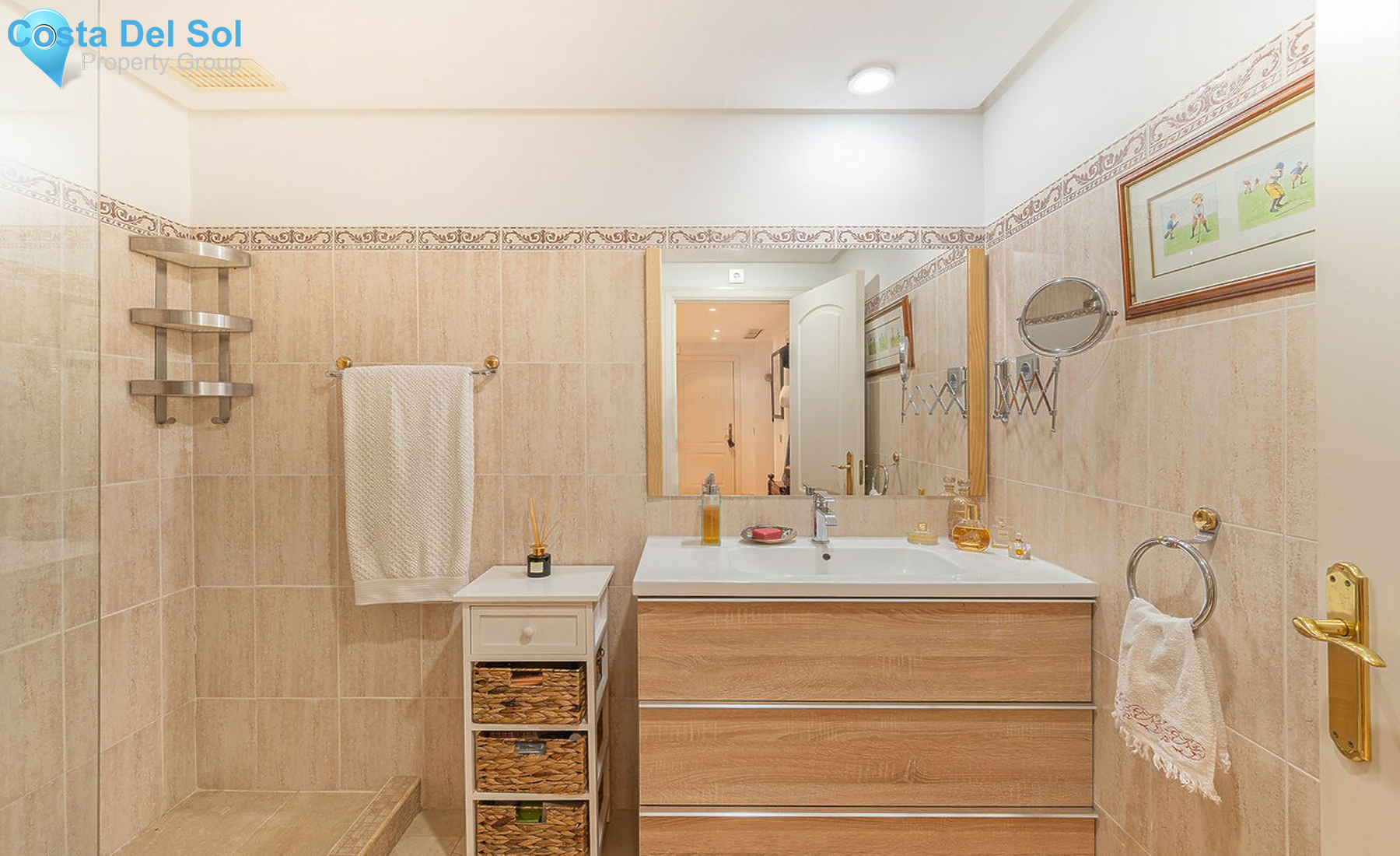 Middle Floor Apartment in The Golden Mile-1458102