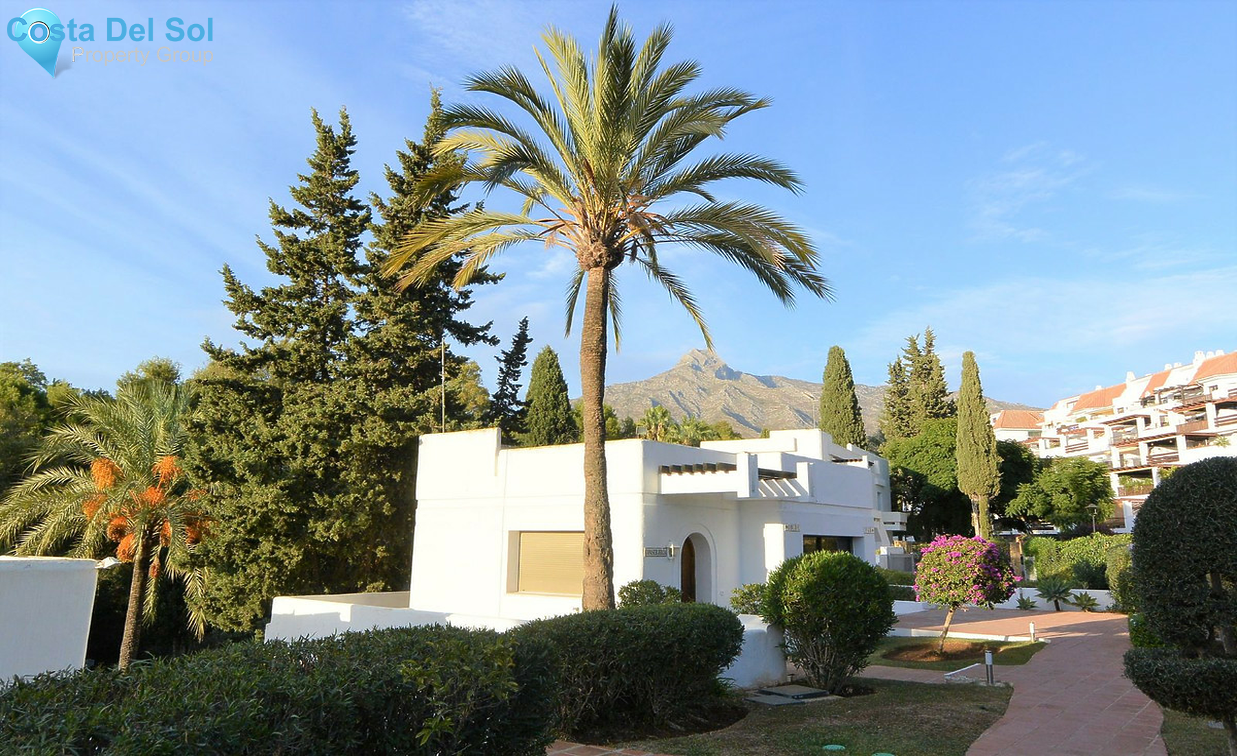 Middle Floor Apartment in The Golden Mile-1527730