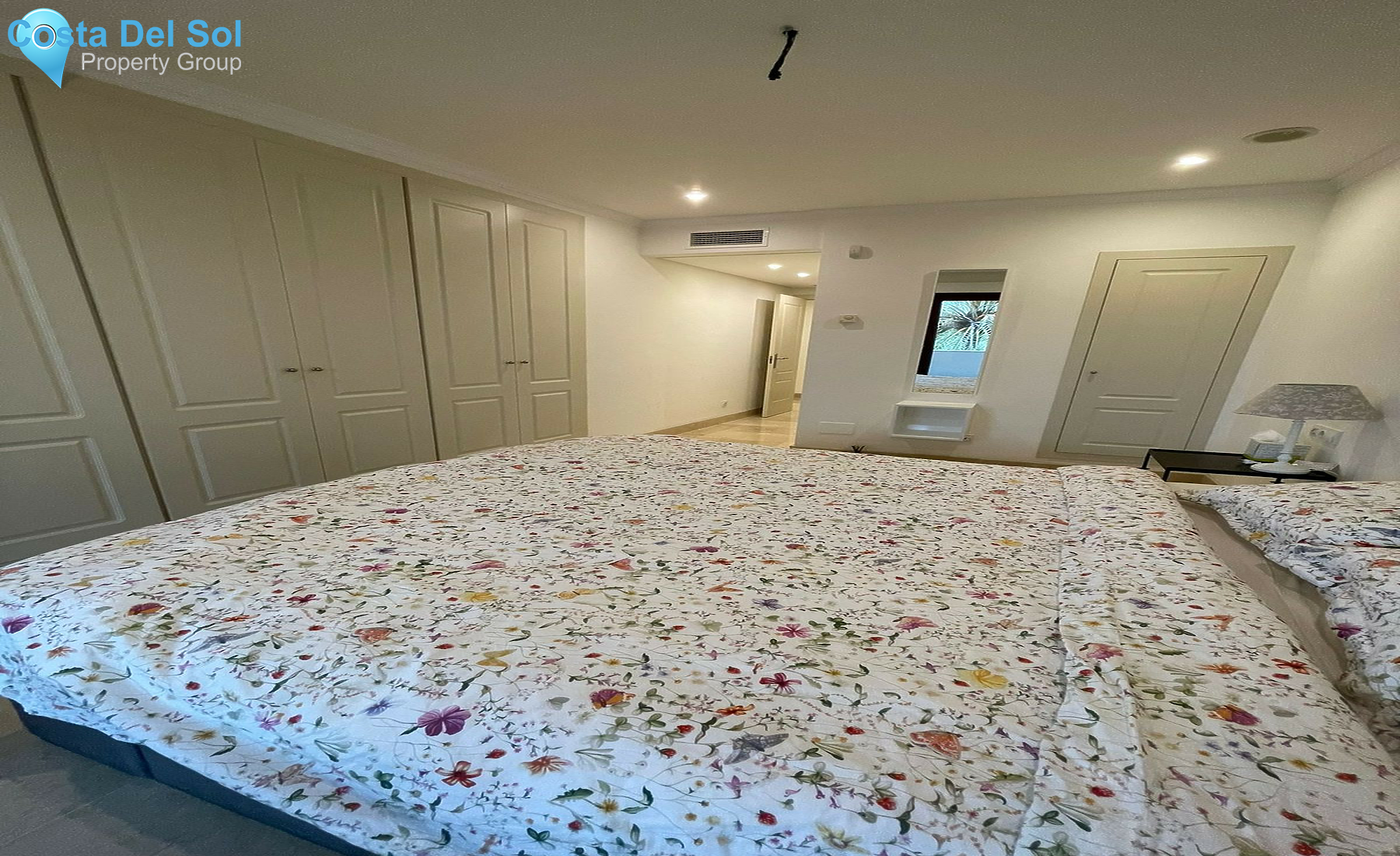 Middle Floor Apartment in The Golden Mile-1556869