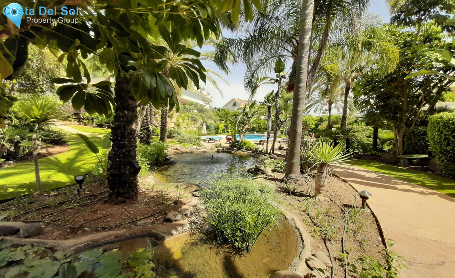 Middle Floor Apartment in The Golden Mile-1556879