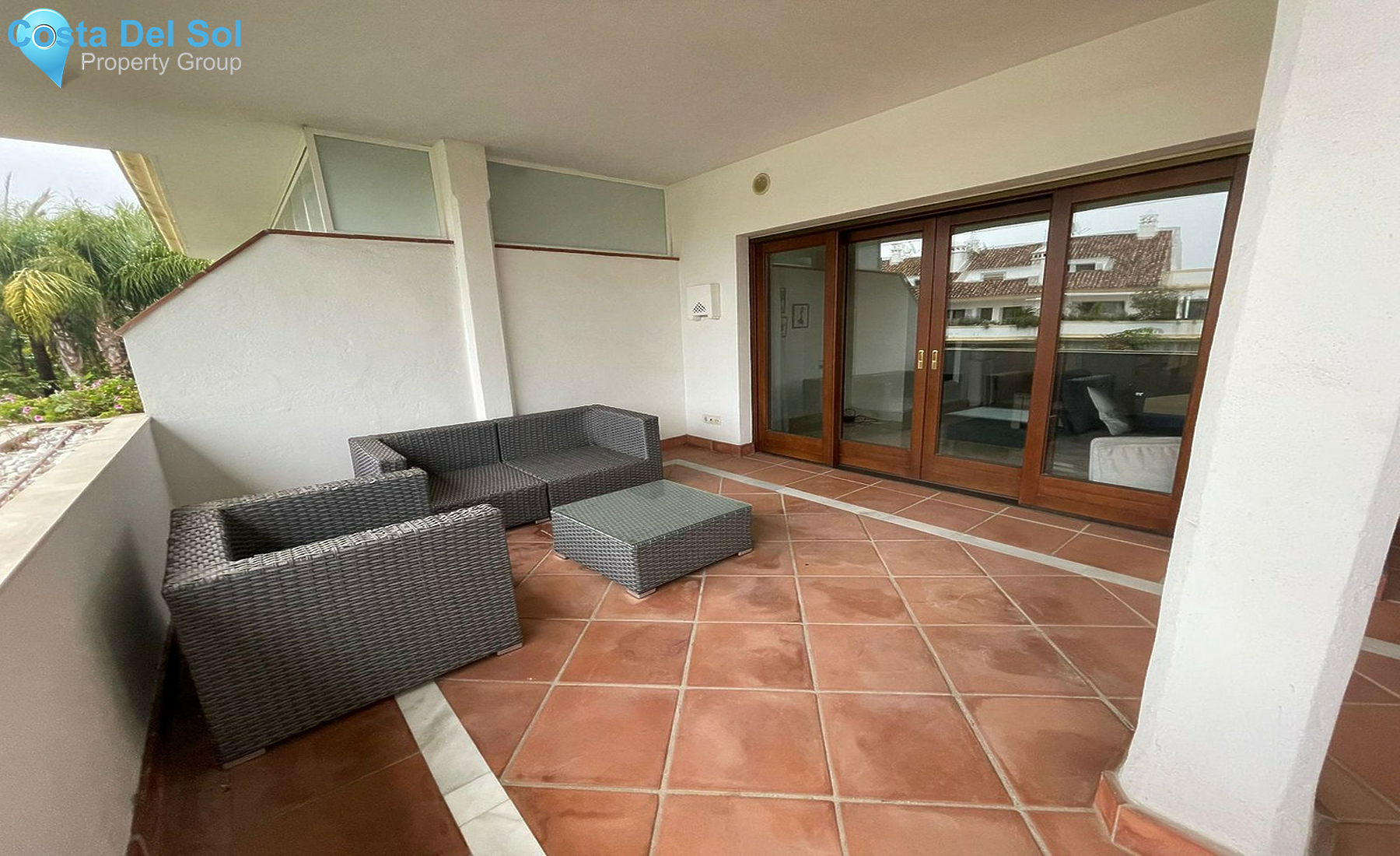 Middle Floor Apartment in The Golden Mile-1556868