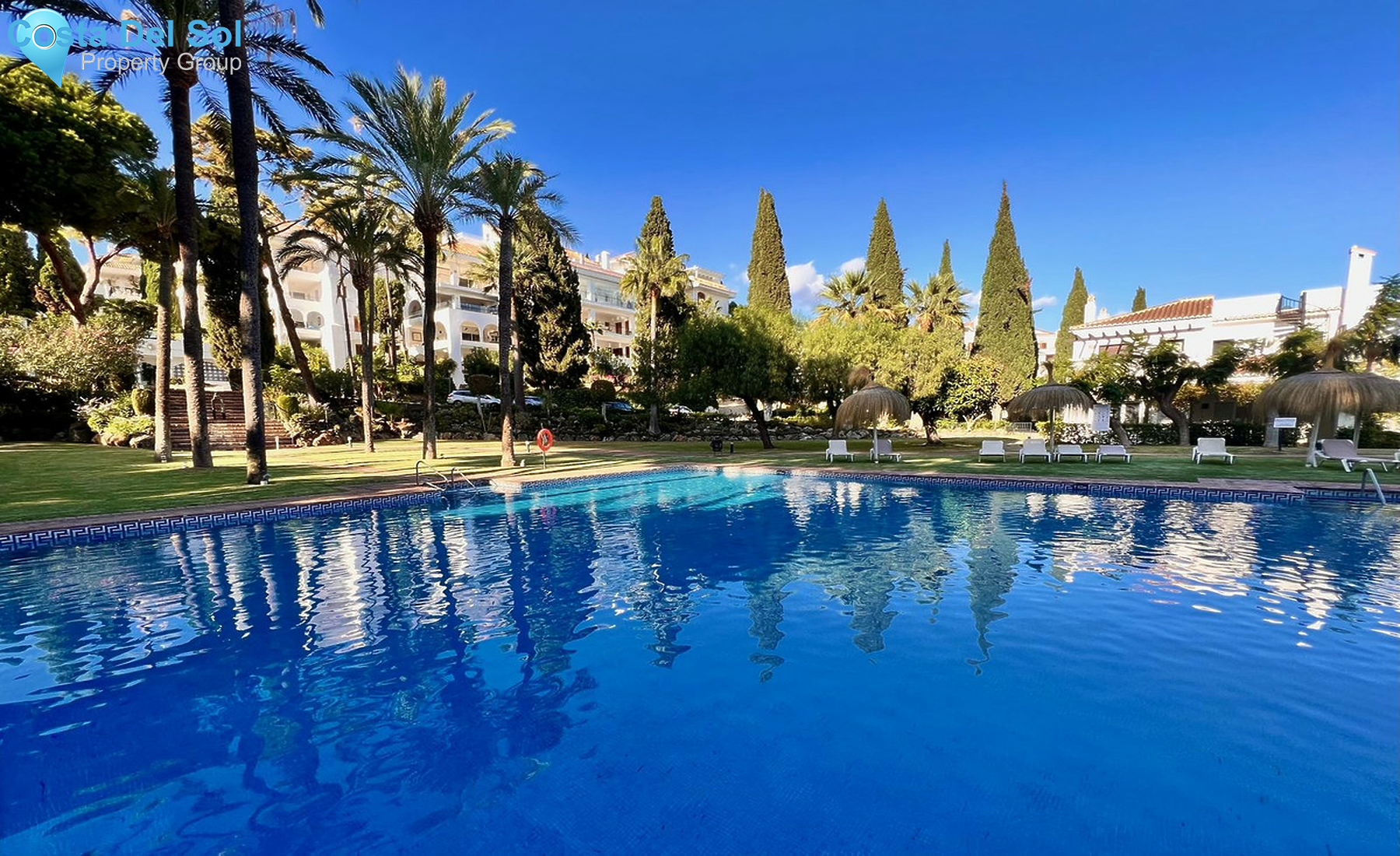 Middle Floor Apartment in The Golden Mile-1561162