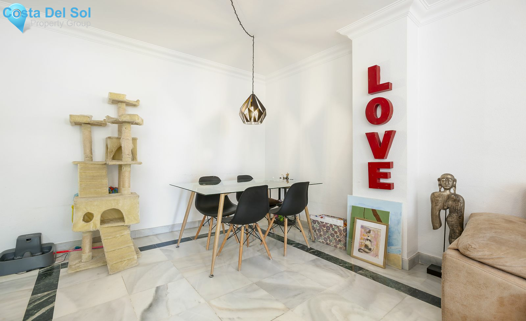 Middle Floor Apartment in The Golden Mile-1126643