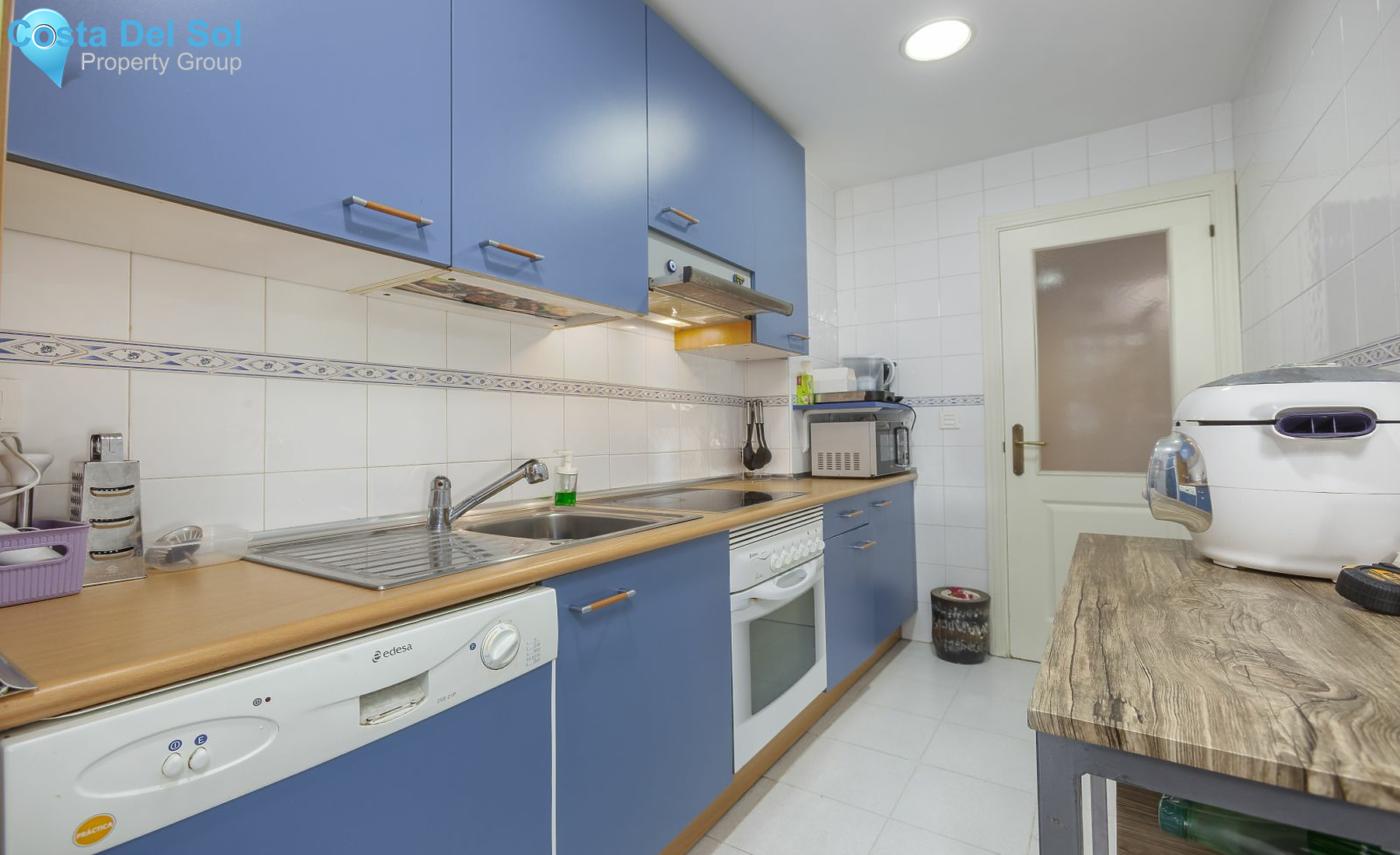 Middle Floor Apartment in The Golden Mile-1126645