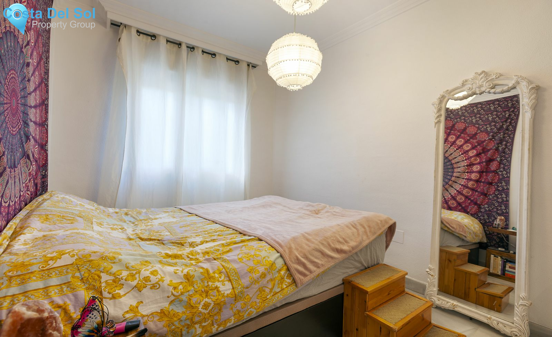 Middle Floor Apartment in The Golden Mile-1126646