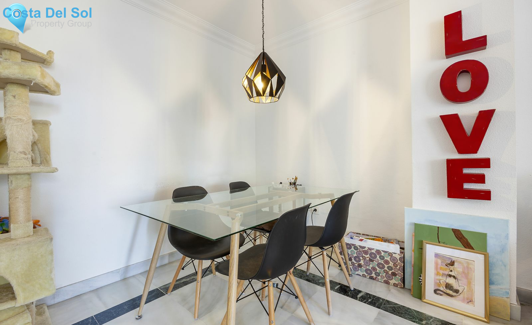 Middle Floor Apartment in The Golden Mile-1126640