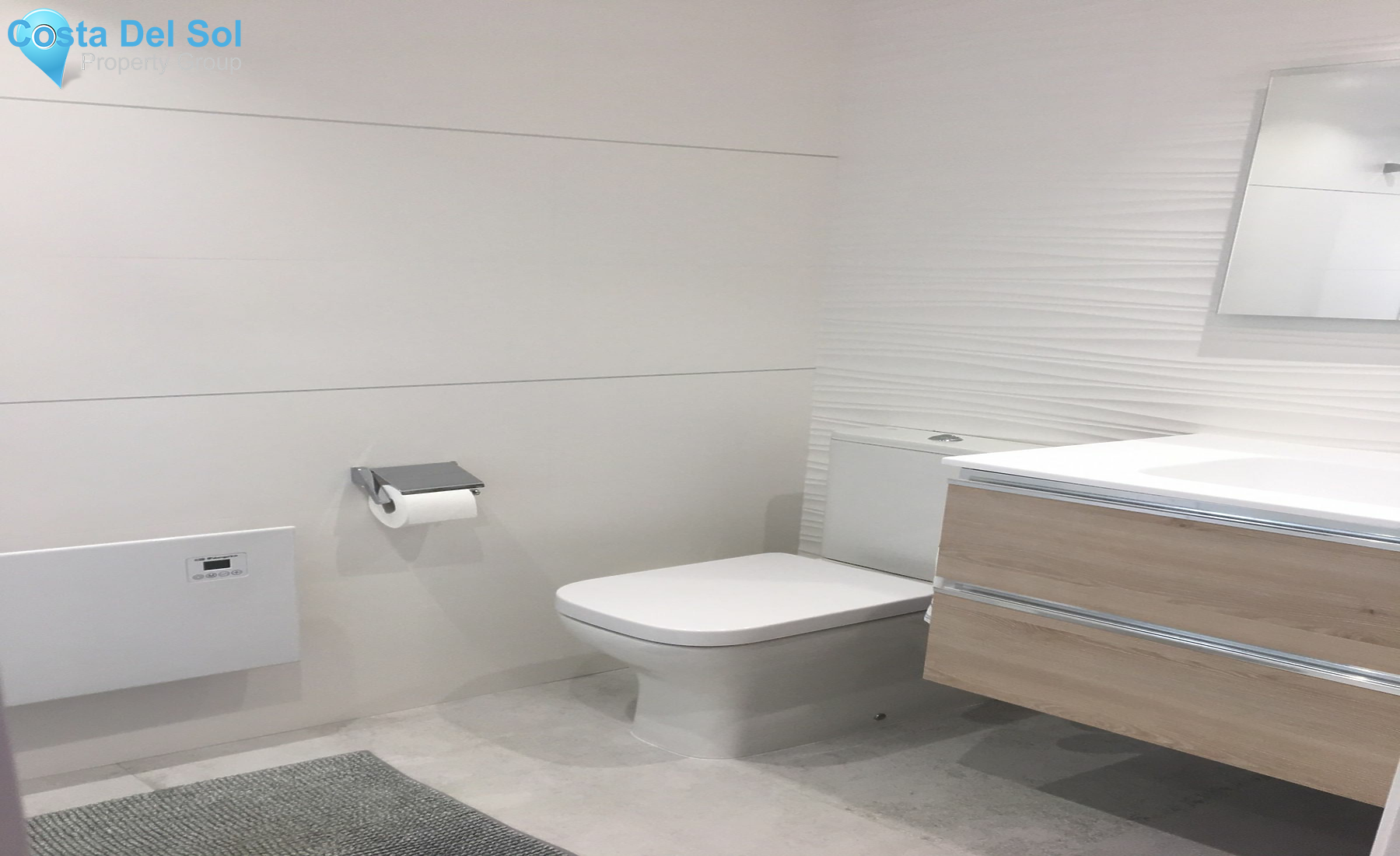 Middle Floor Apartment in The Golden Mile-1126992