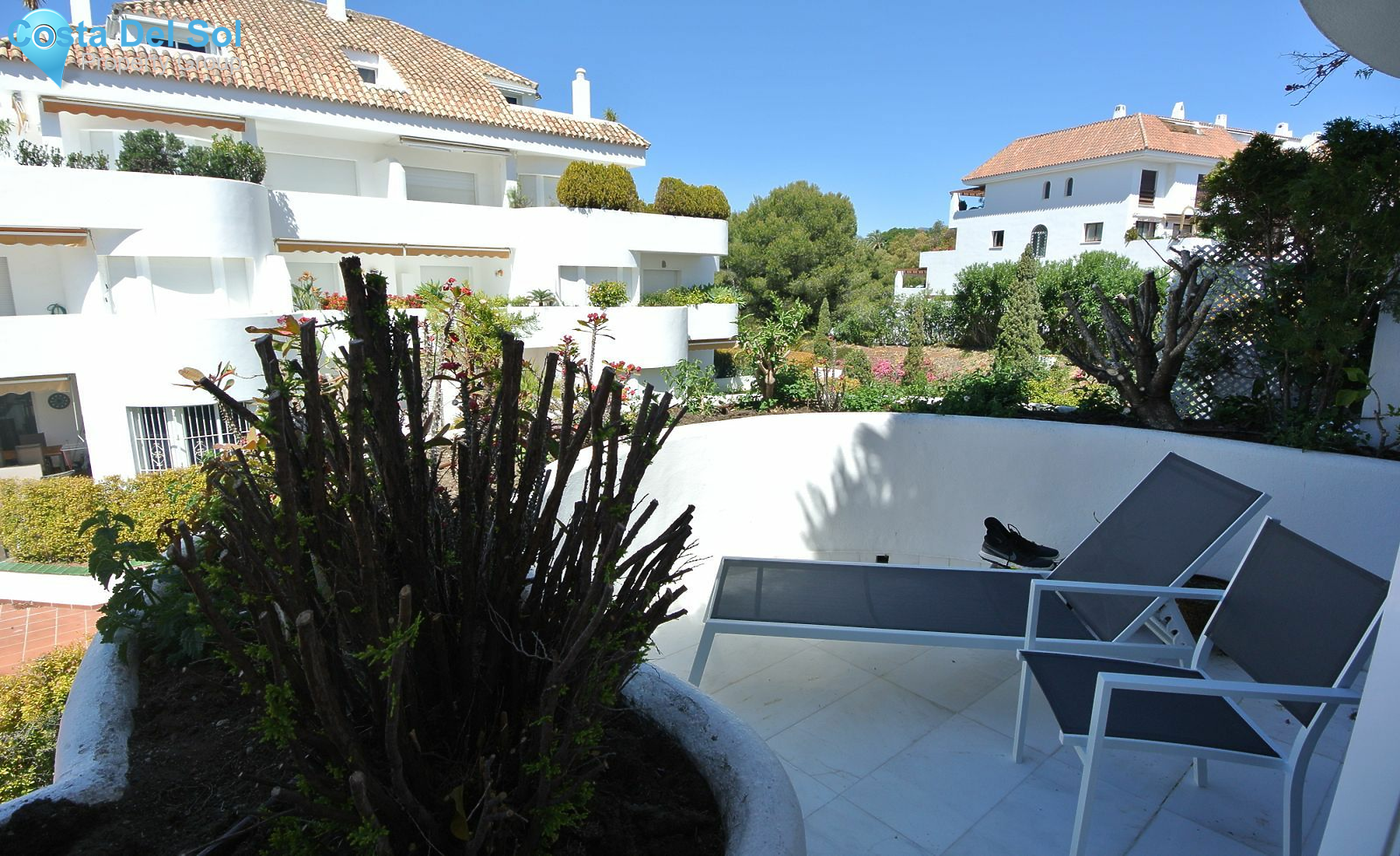 Middle Floor Apartment in The Golden Mile-1126979