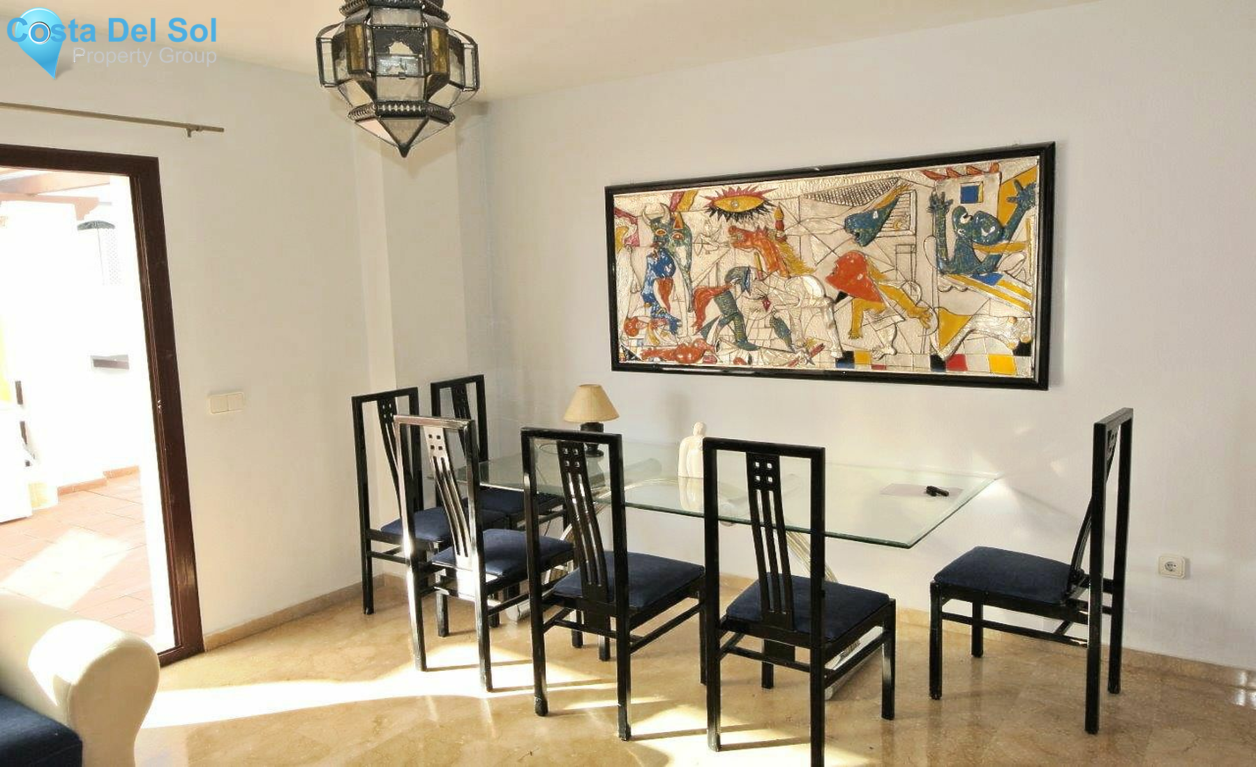 Middle Floor Apartment in The Golden Mile-1139601